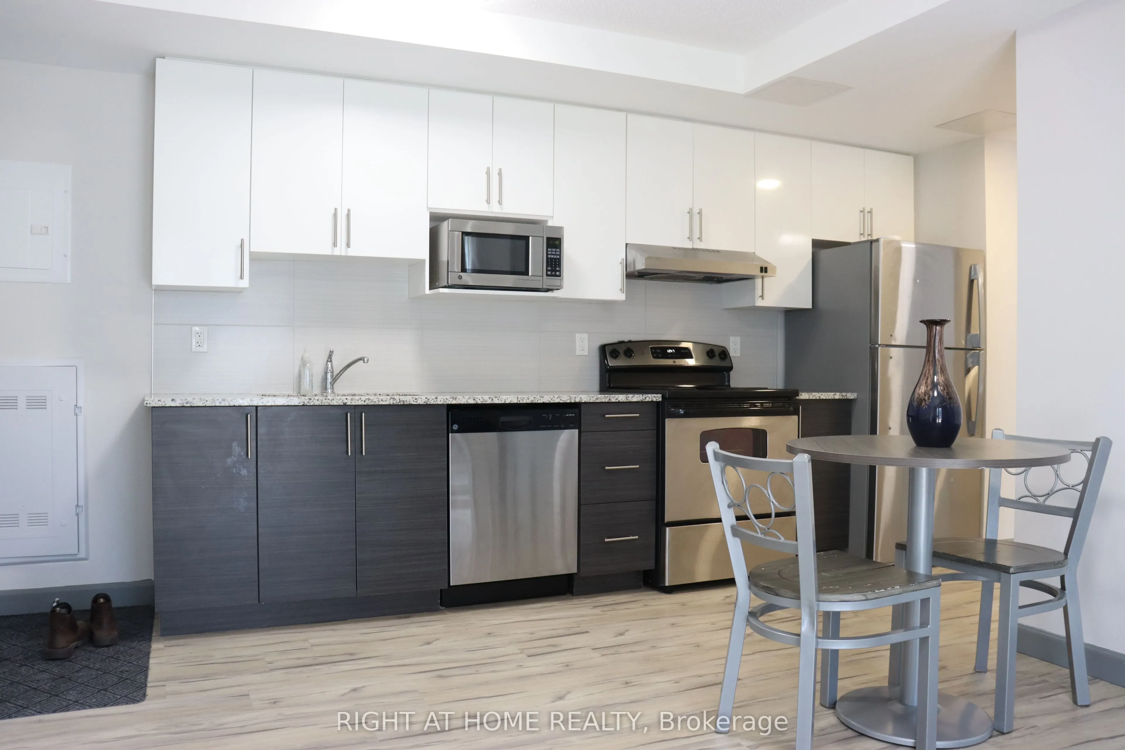 258B Sunview Street, #215