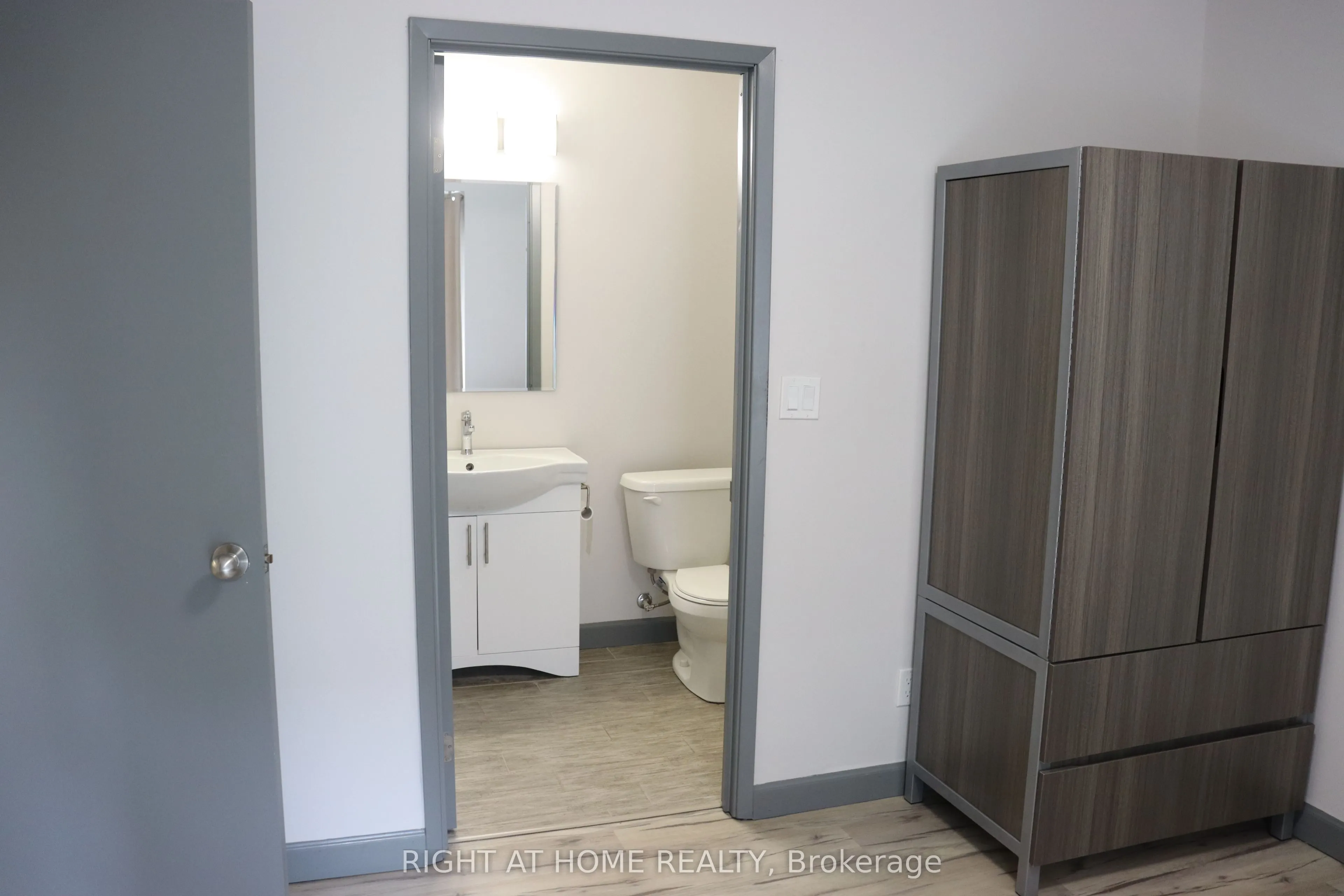 258B Sunview Street, #215