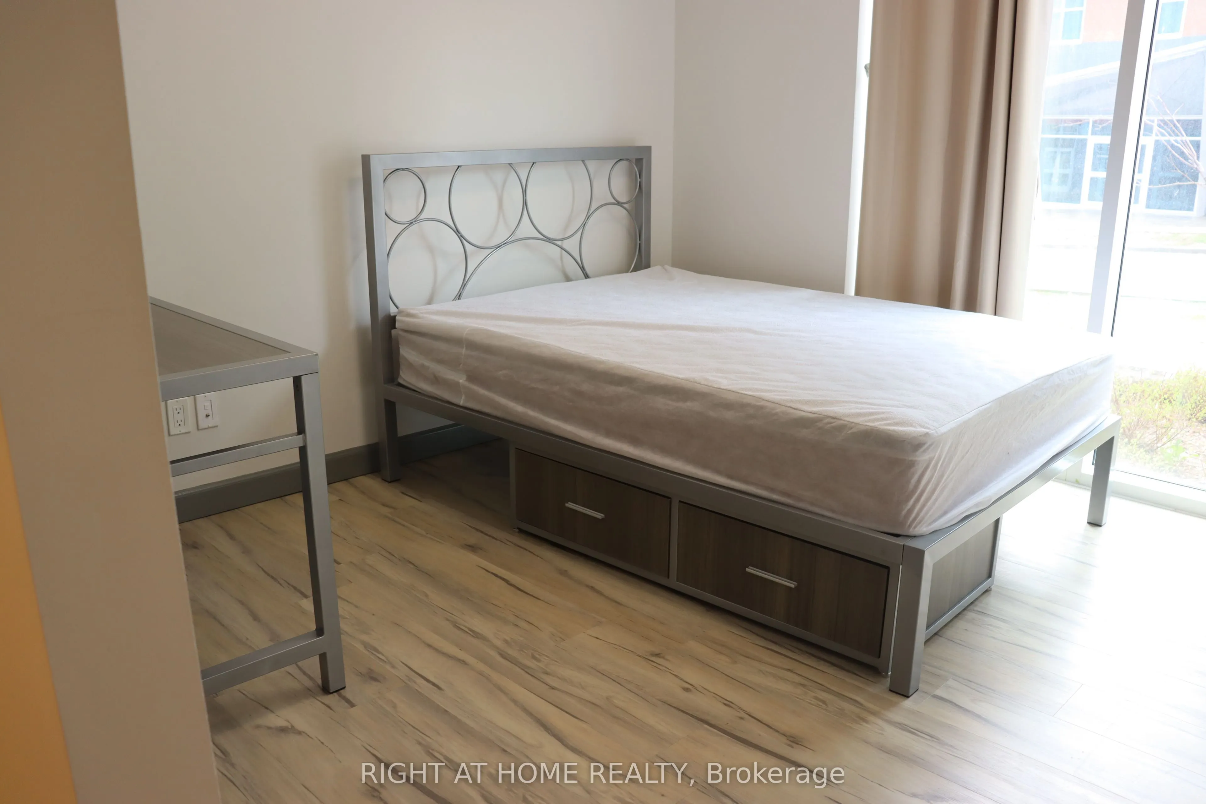 258B Sunview Street, #215