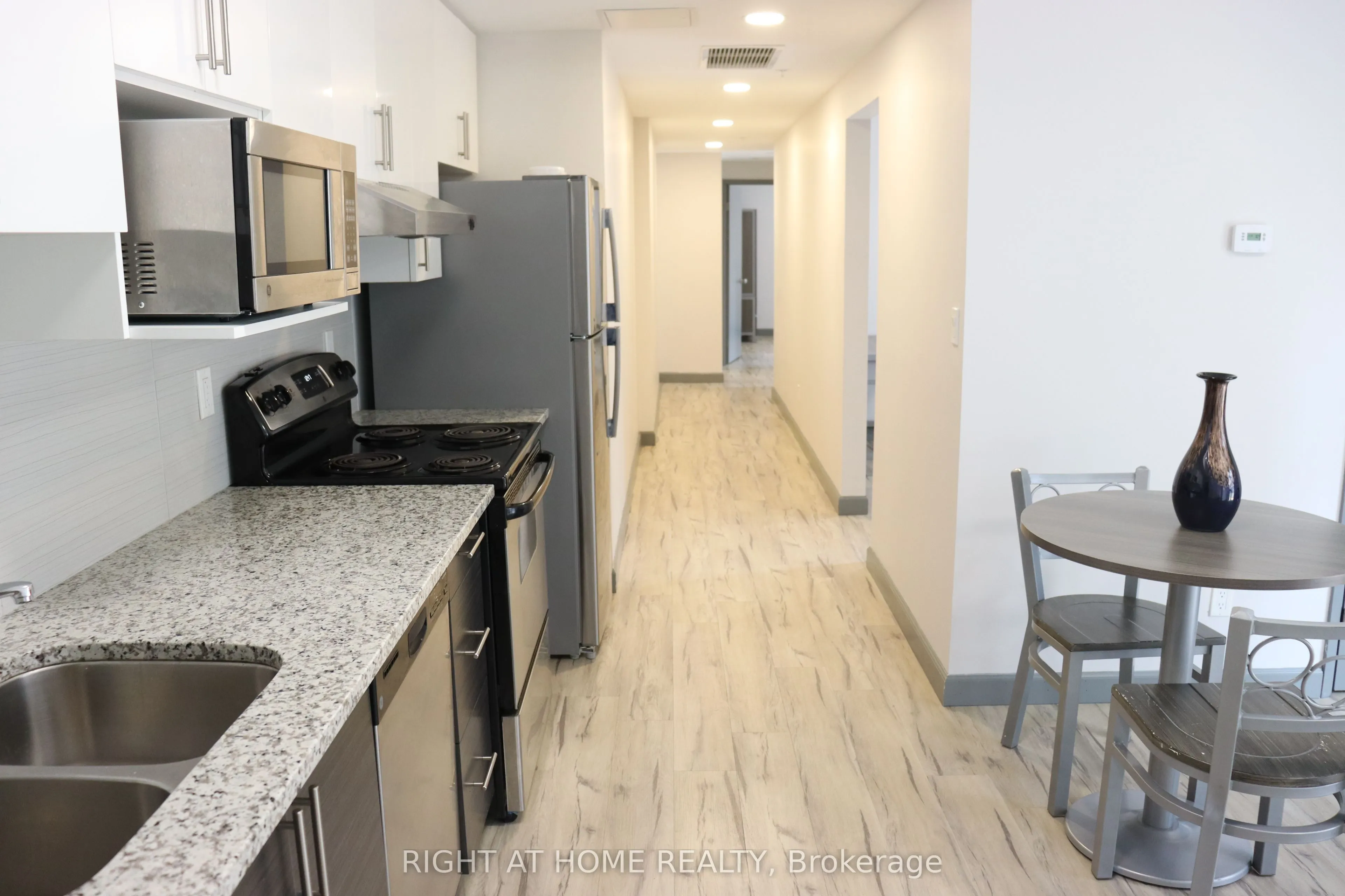 258B Sunview Street, #215