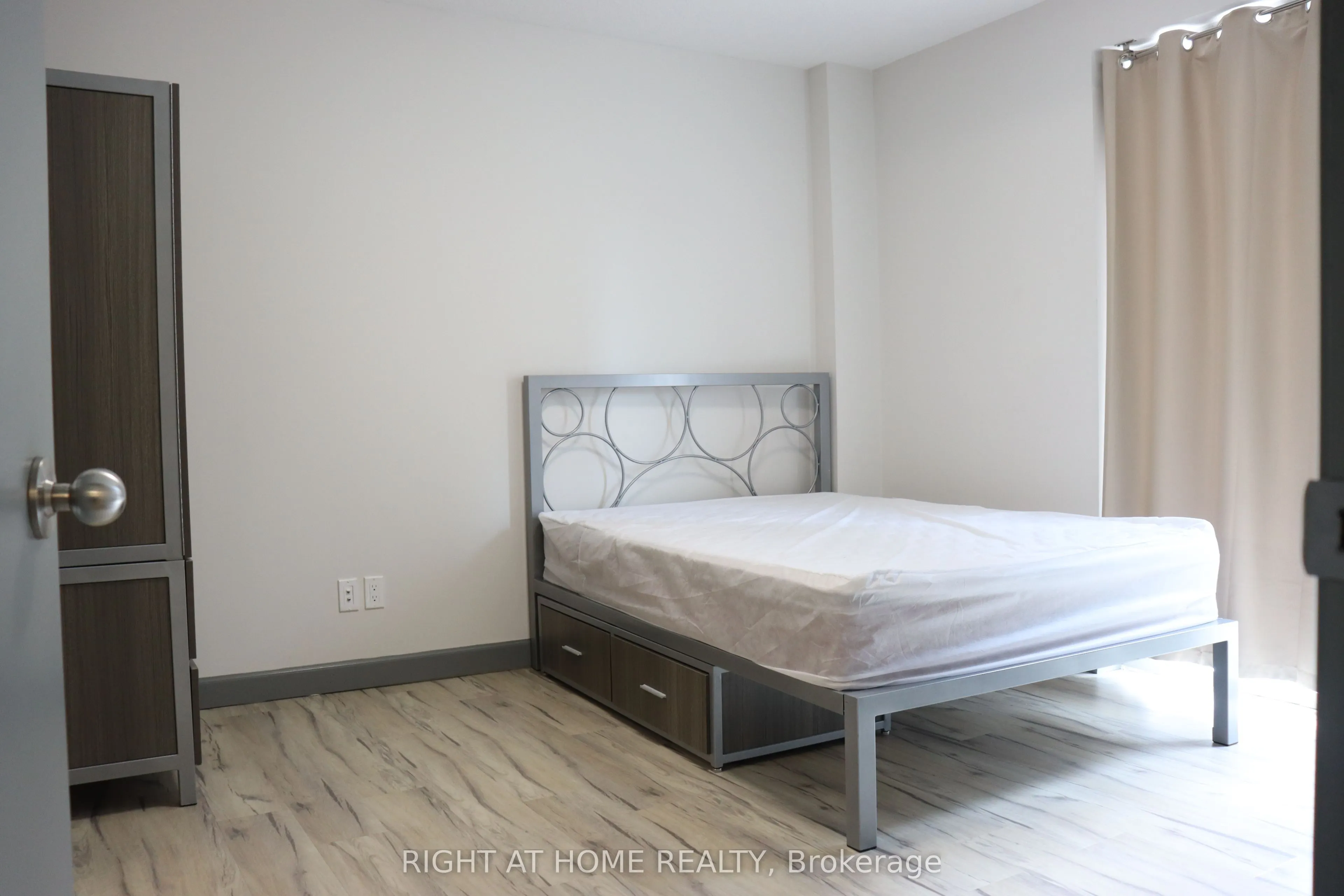 258B Sunview Street, #215