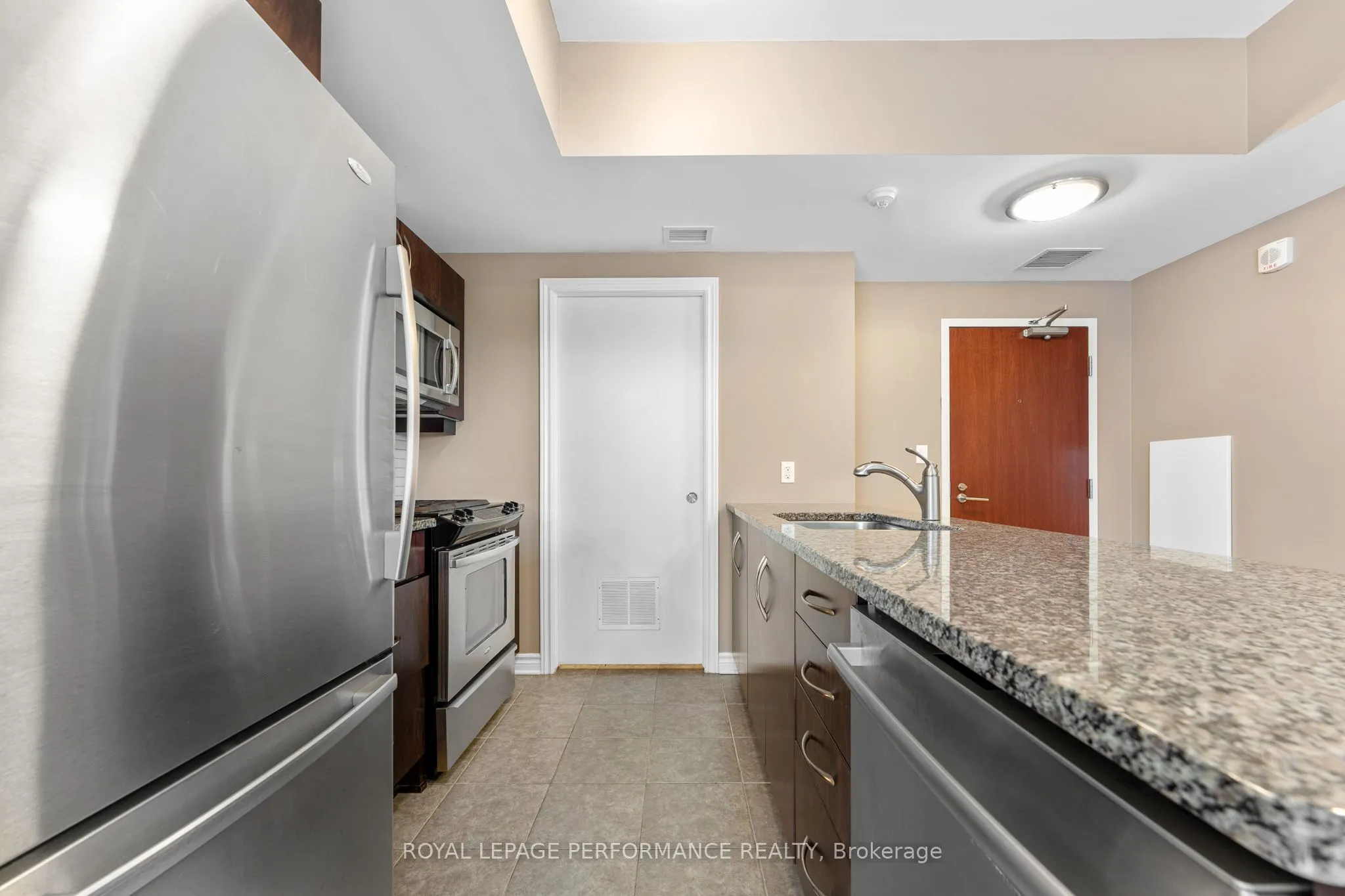 575 Byron Avenue N, #512