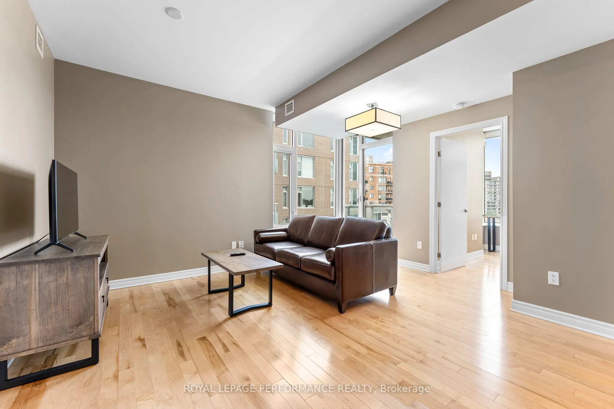 575 Byron Avenue N, #512