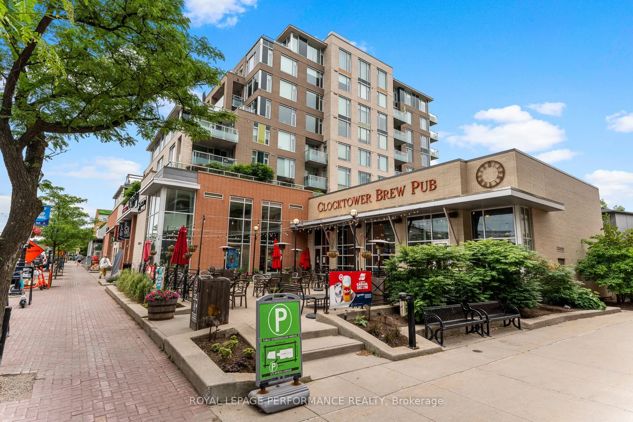 575 Byron Avenue N, #512