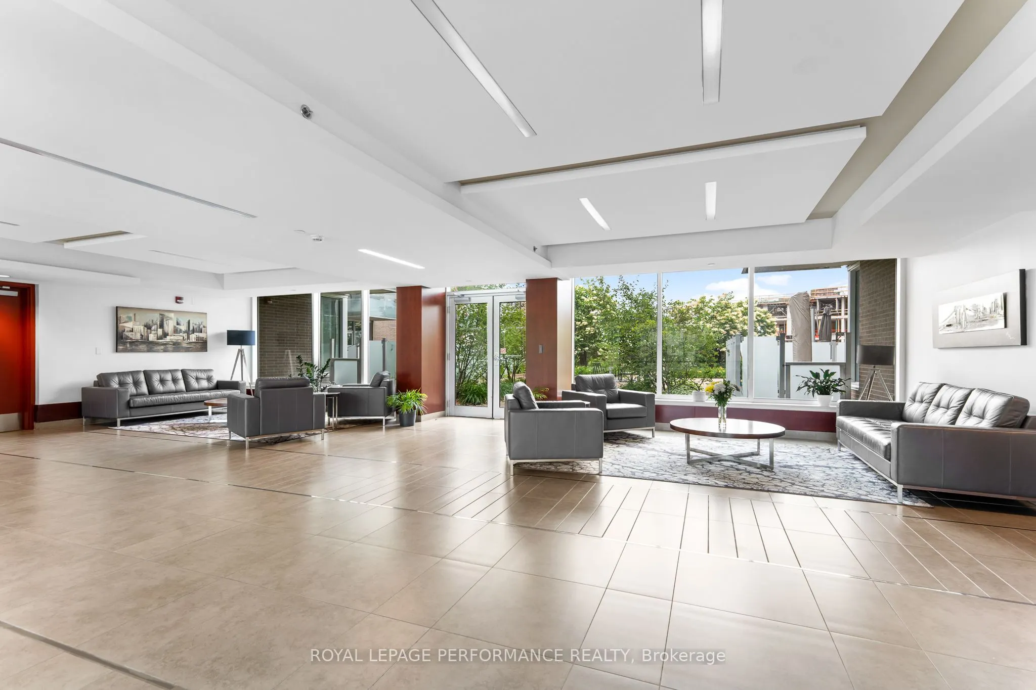 575 Byron Avenue N, #512