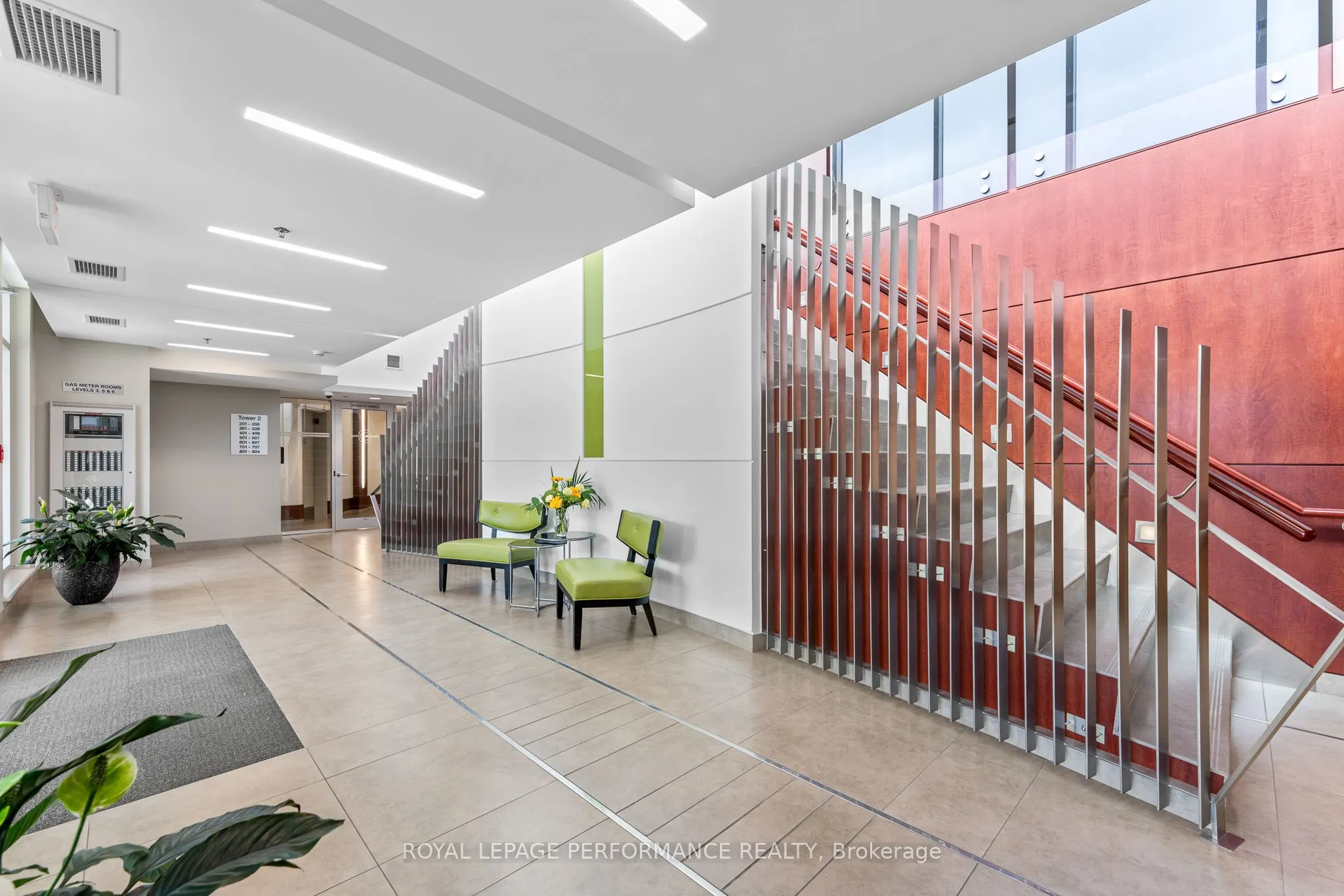575 Byron Avenue N, #512