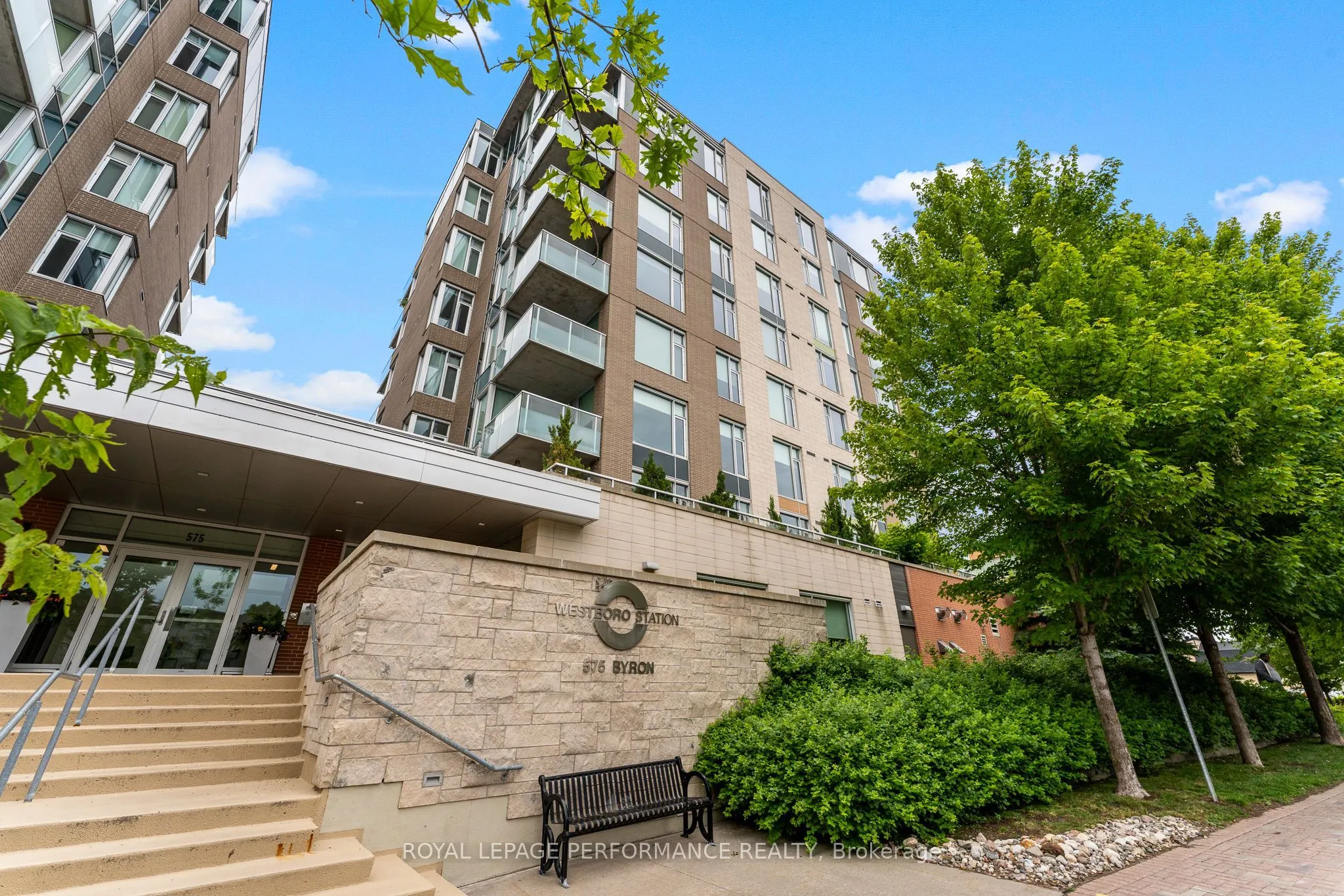 575 Byron Avenue N, #512