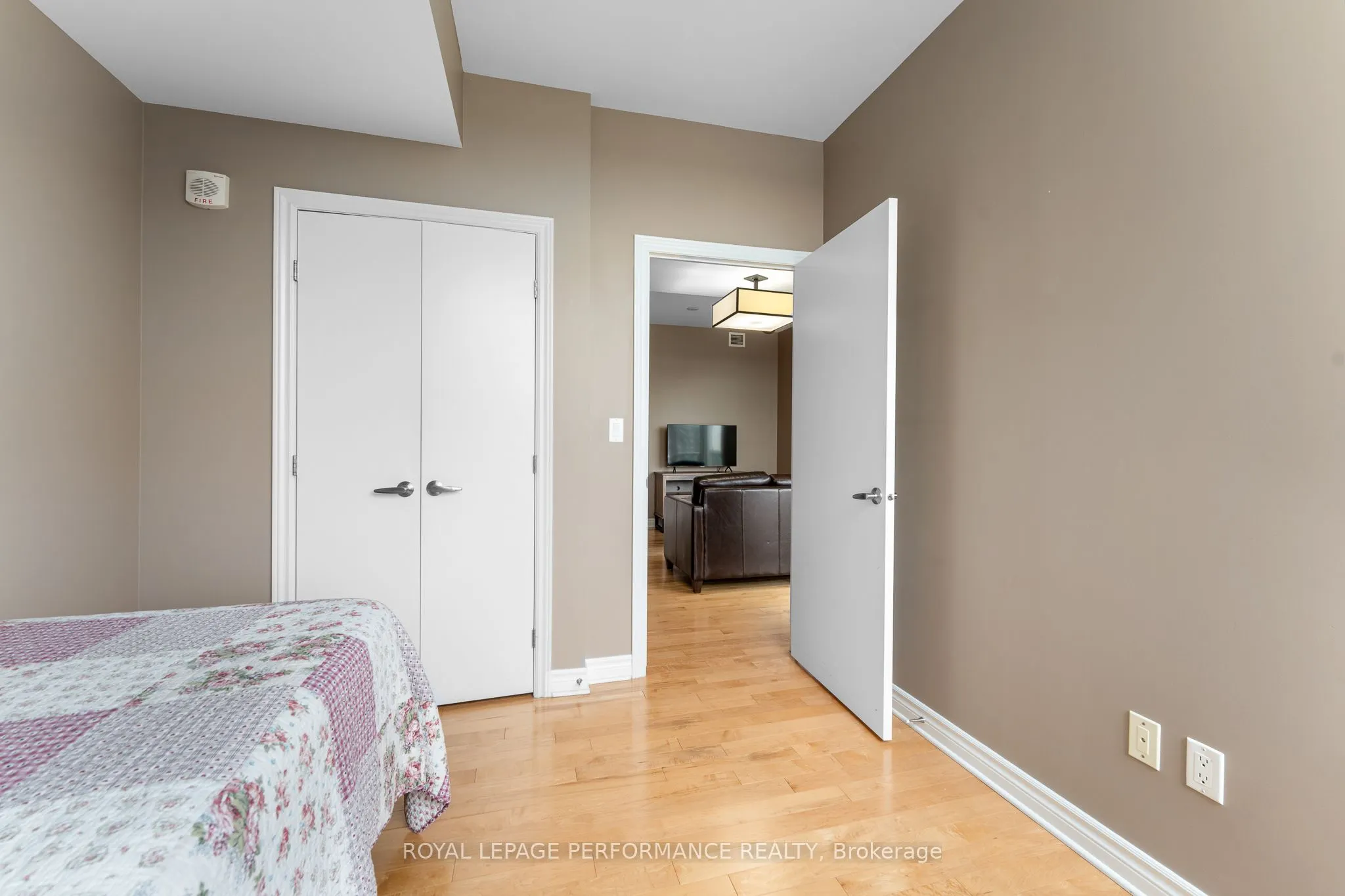 575 Byron Avenue N, #512