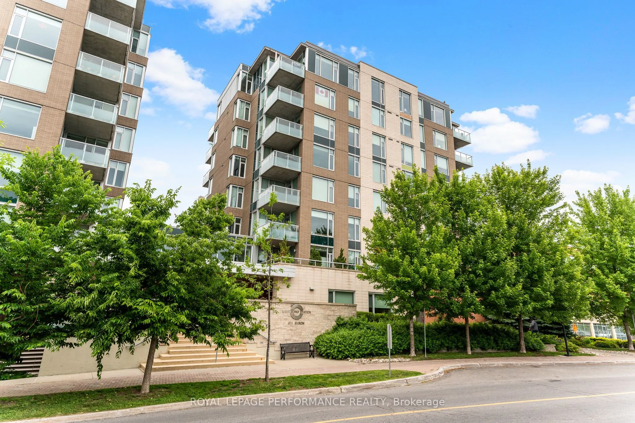 575 Byron Avenue N, #512