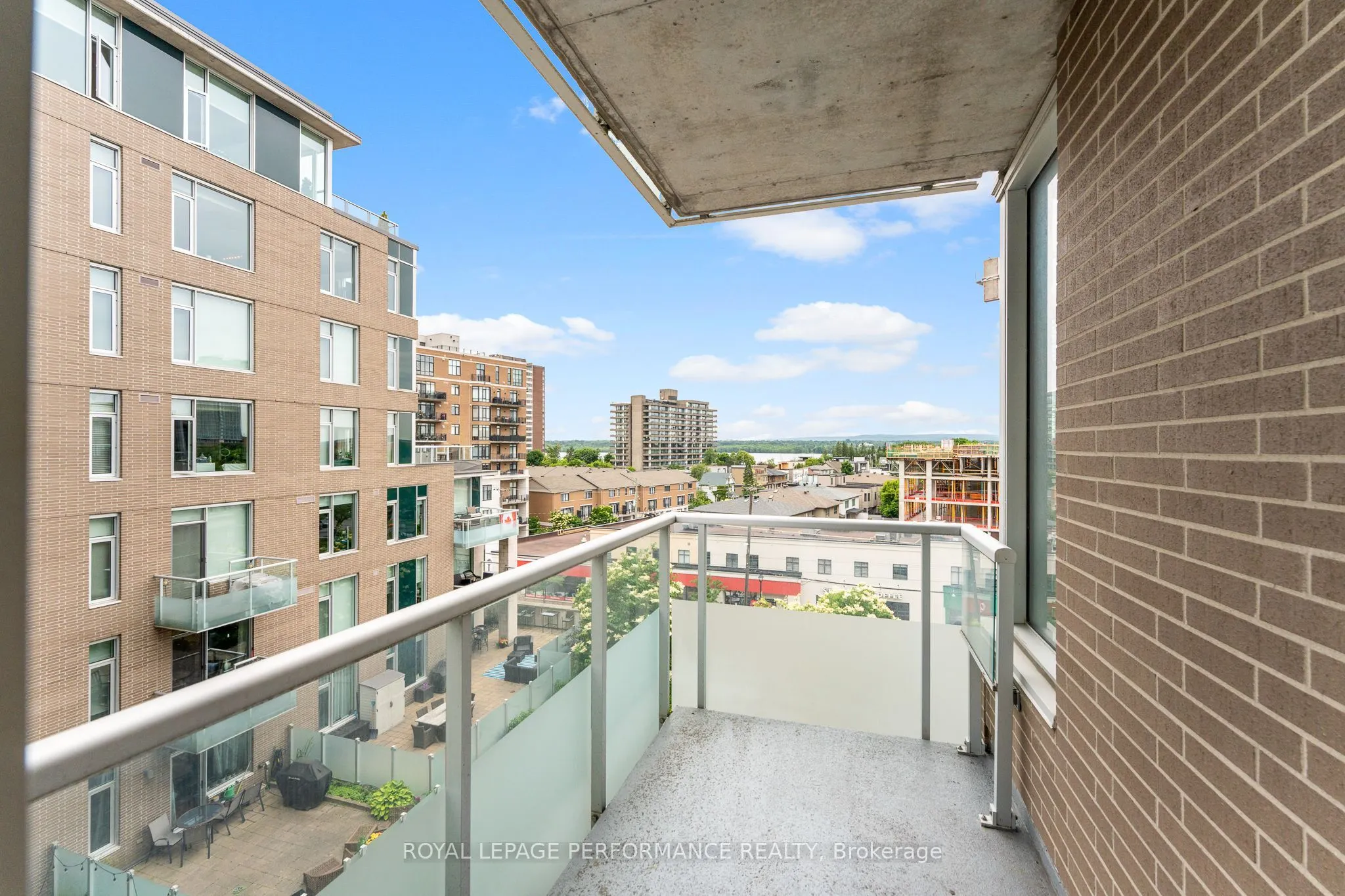 575 Byron Avenue N, #512