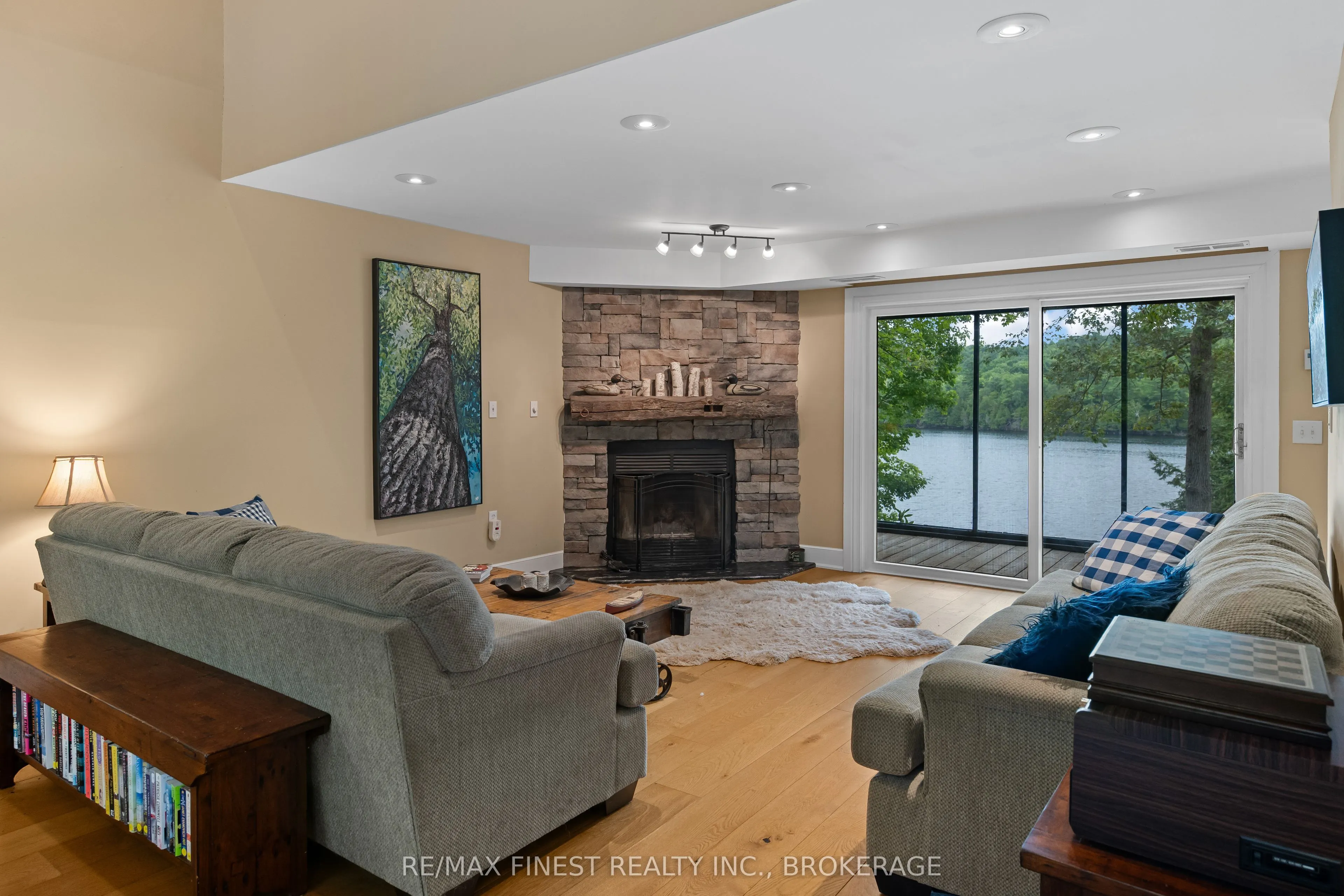 8884 Canoe Lake Road