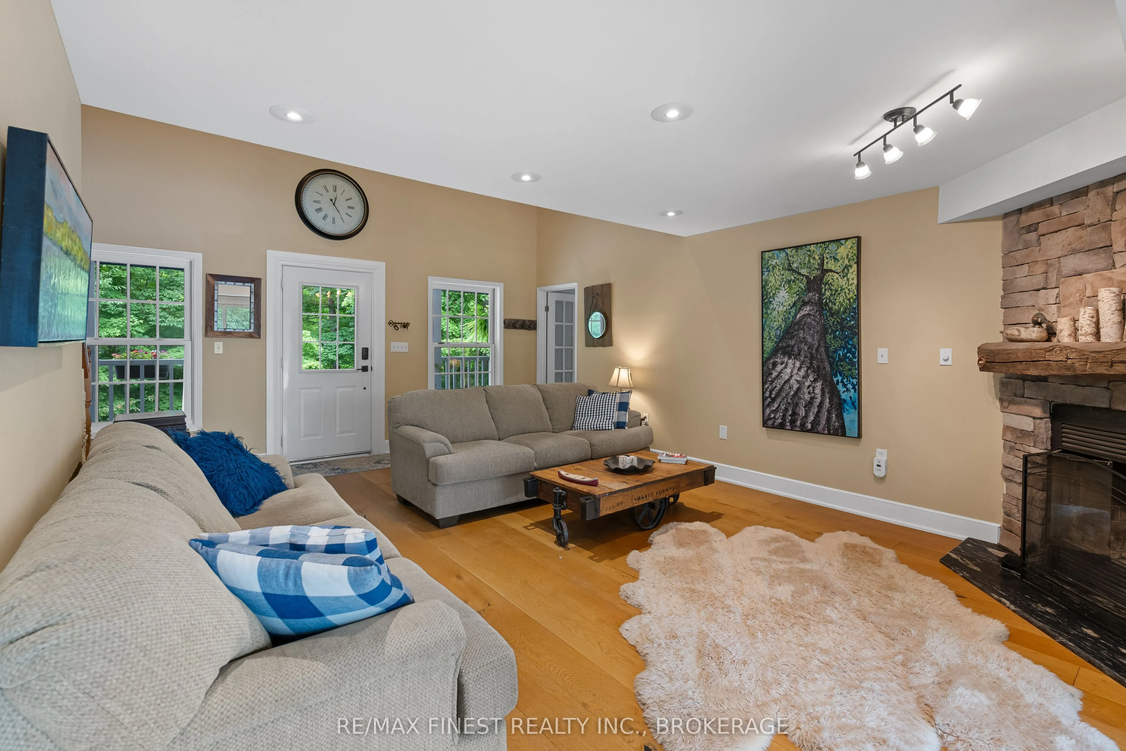 8884 Canoe Lake Road