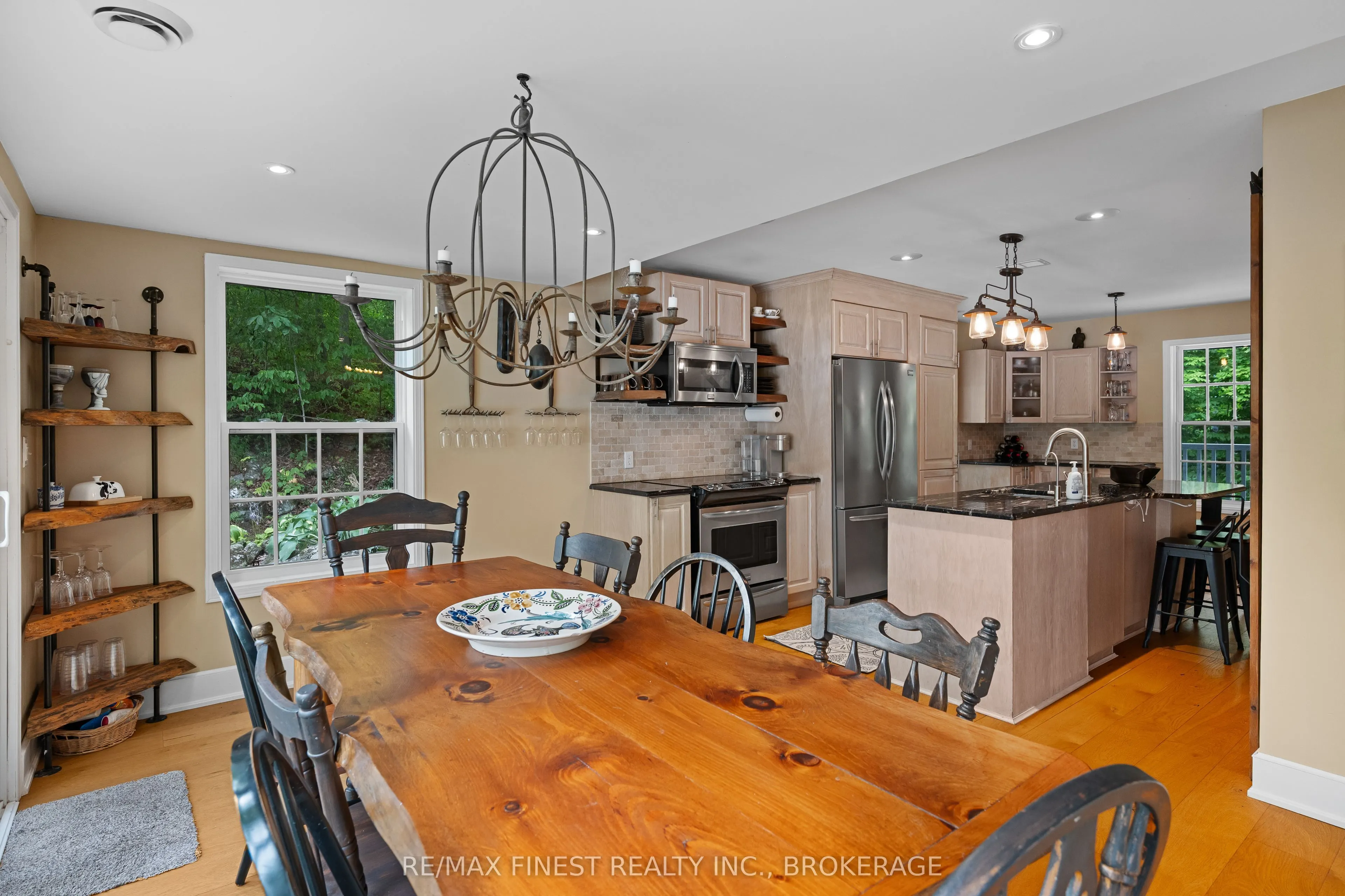 8884 Canoe Lake Road