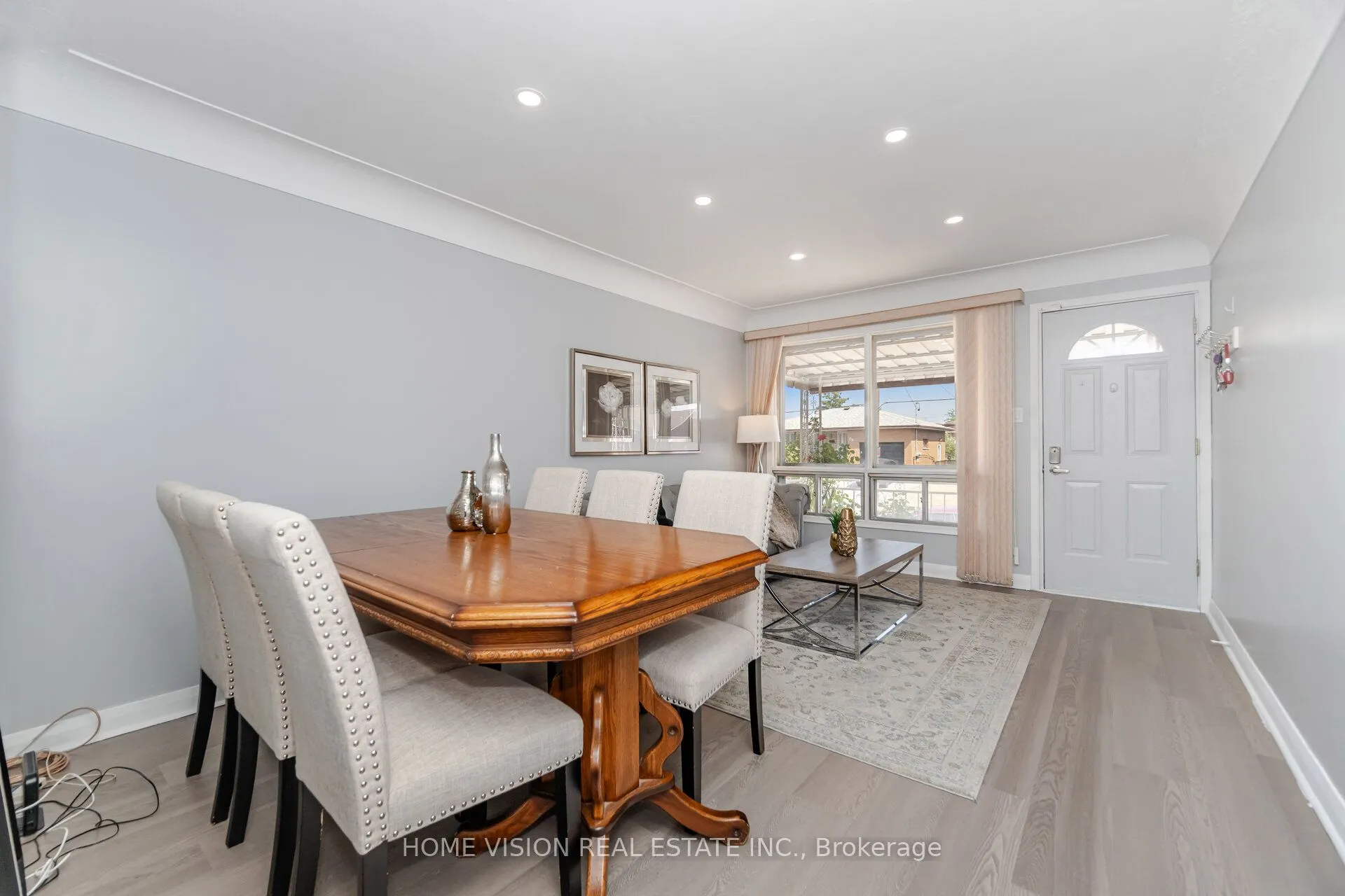 15 Adair Avenue N
