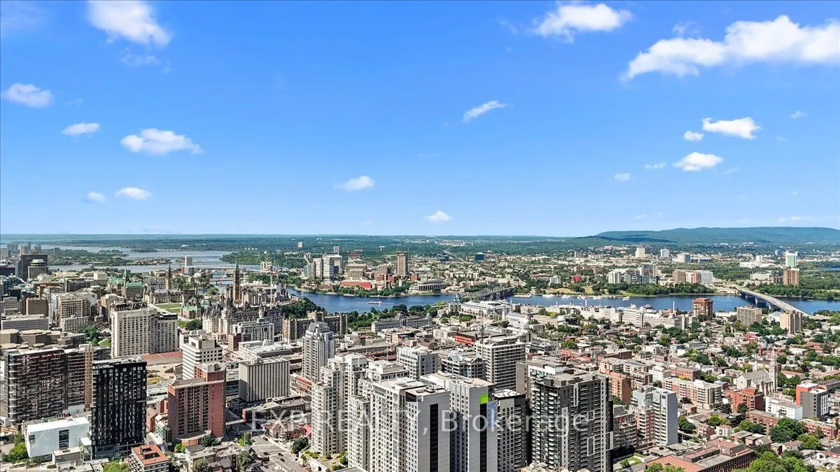 242 Rideau Street