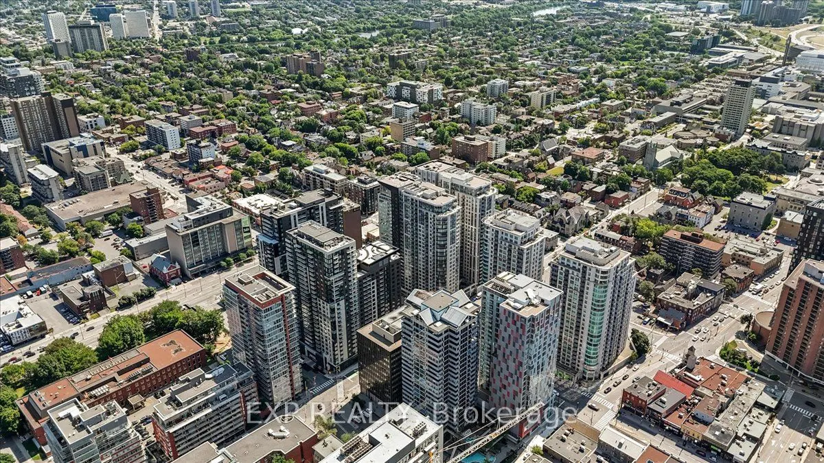 242 Rideau Street