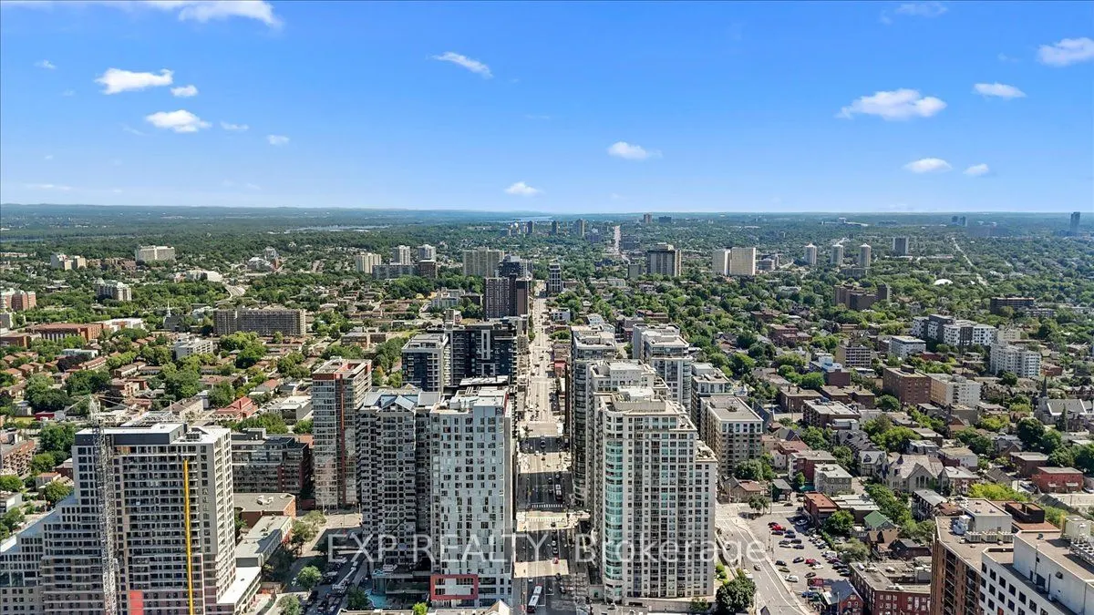 242 Rideau Street