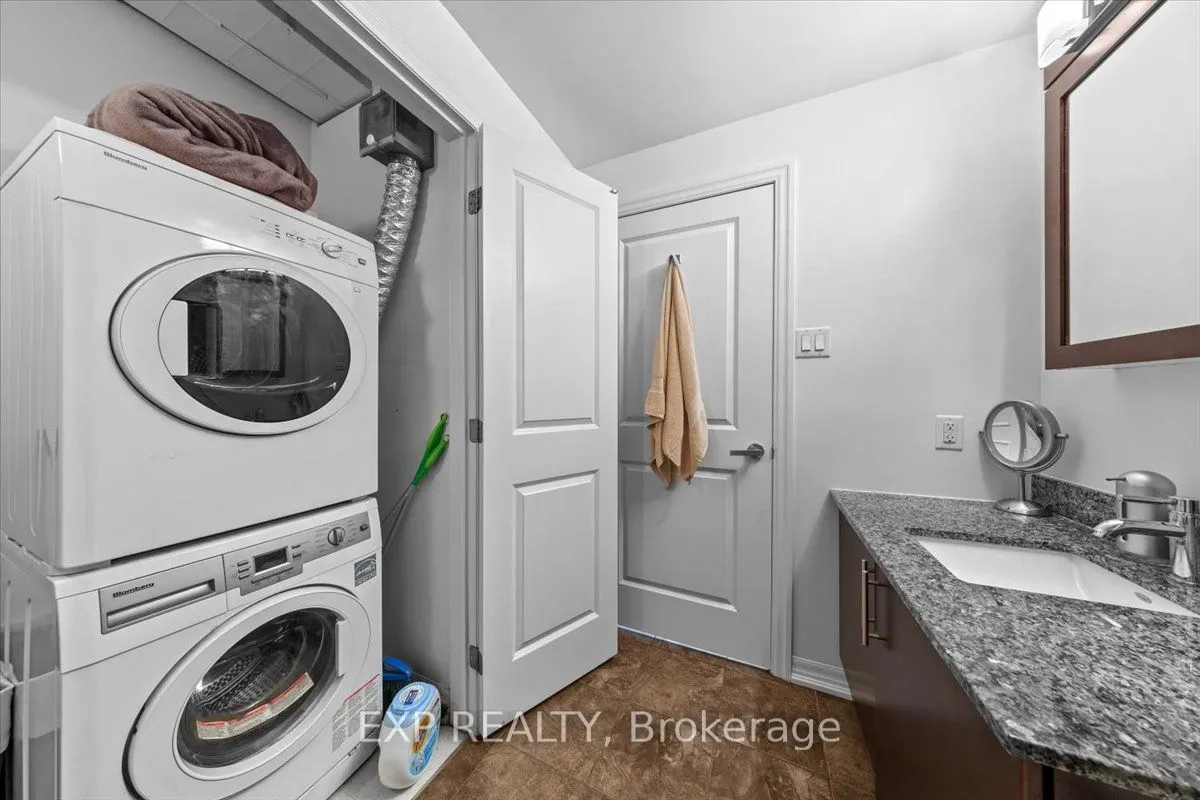 242 Rideau Street