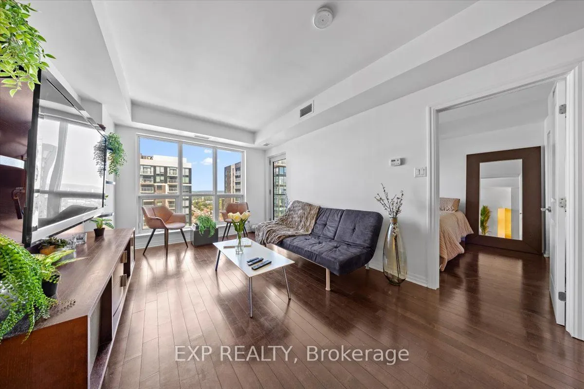 242 Rideau Street