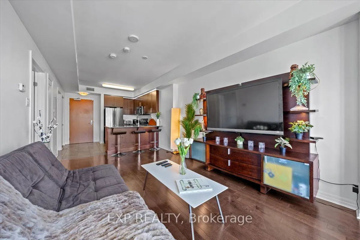 242 Rideau Street