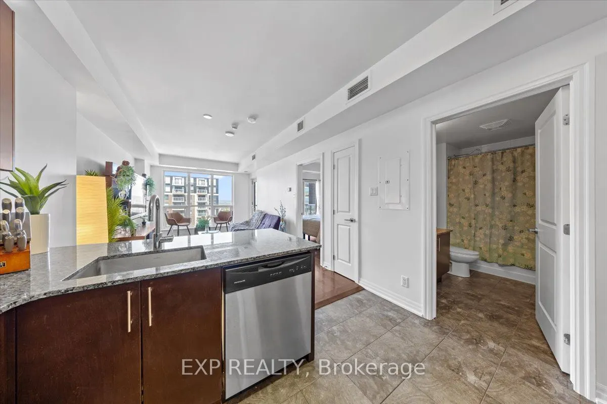 242 Rideau Street