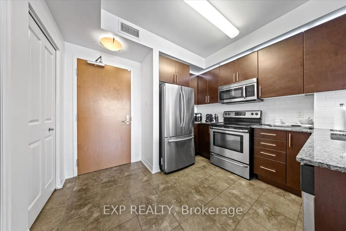 242 Rideau Street