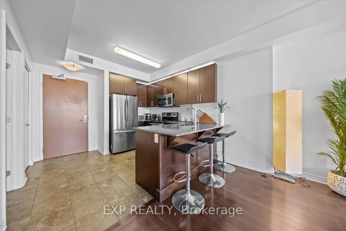 242 Rideau Street