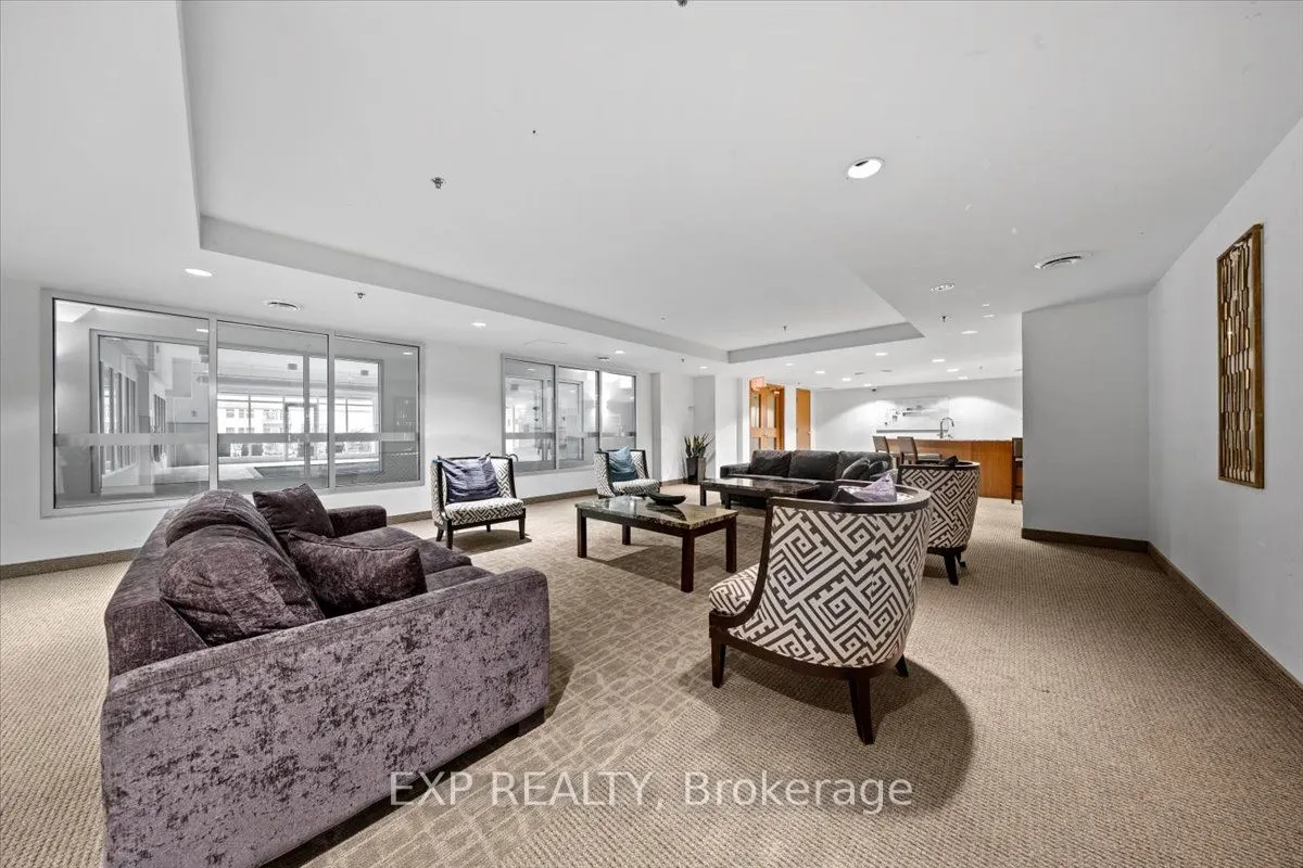 242 Rideau Street