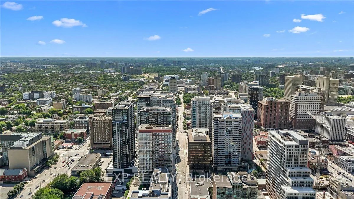 242 Rideau Street