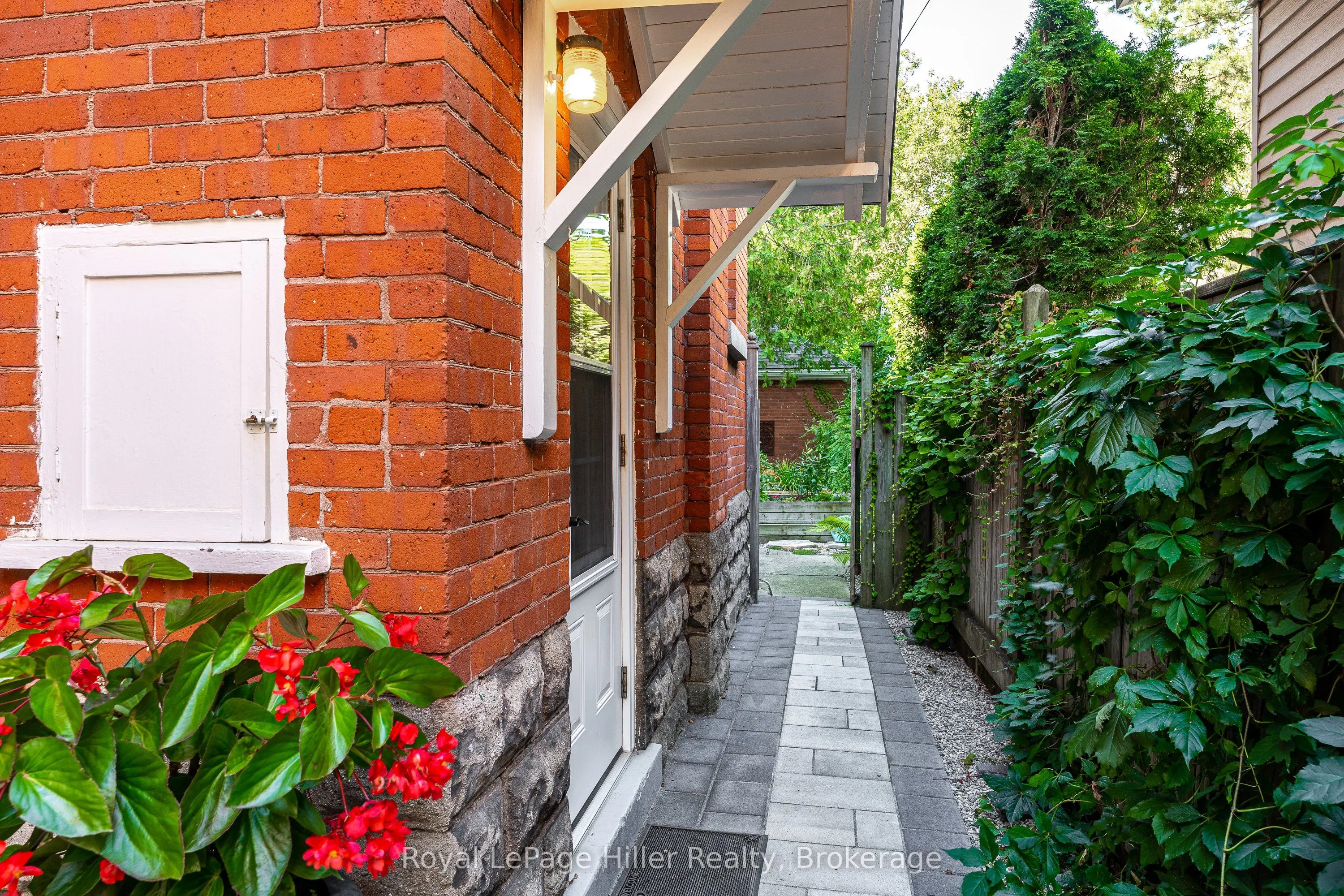180 Elizabeth Street