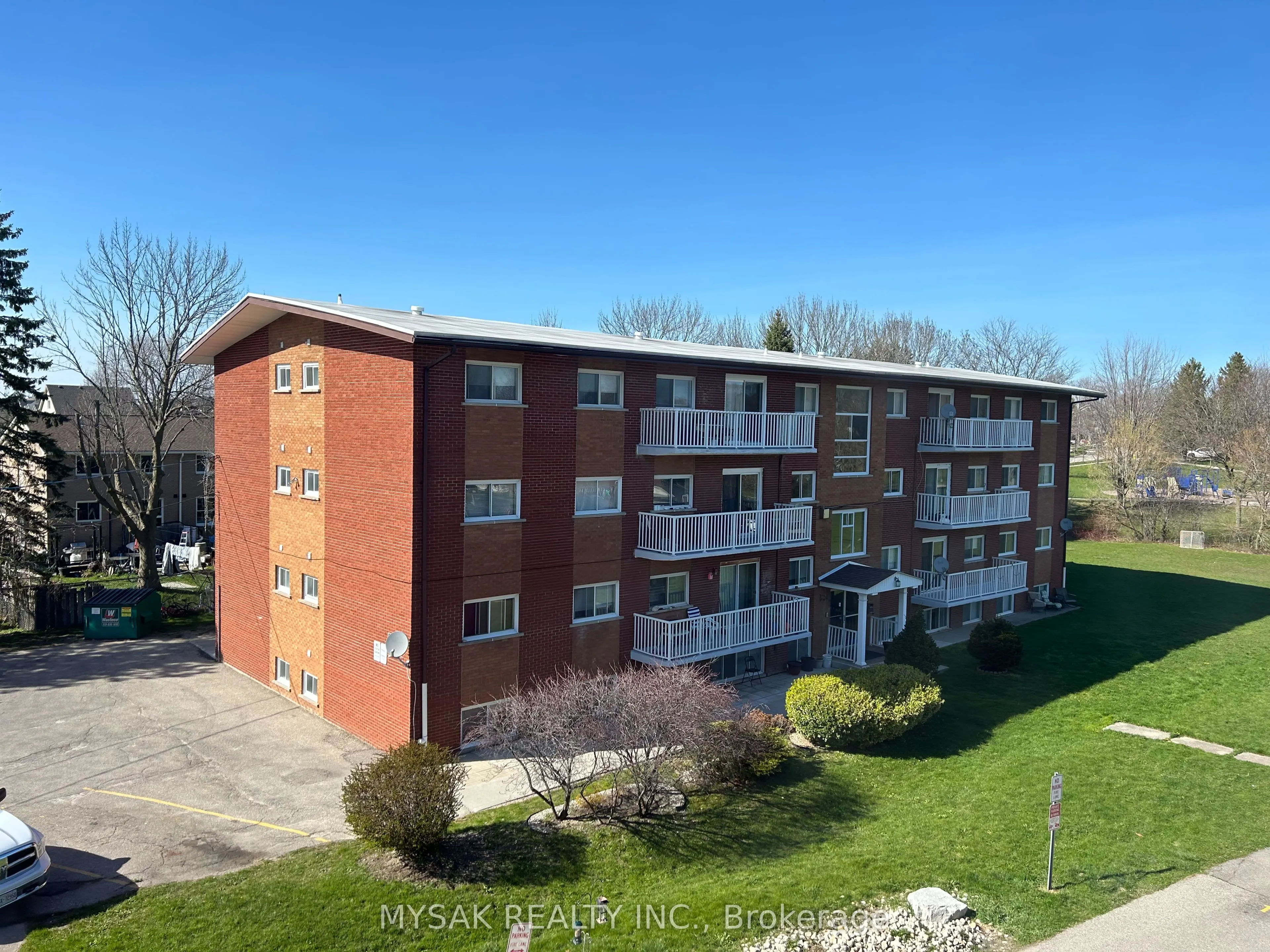 497 Victoria Road N