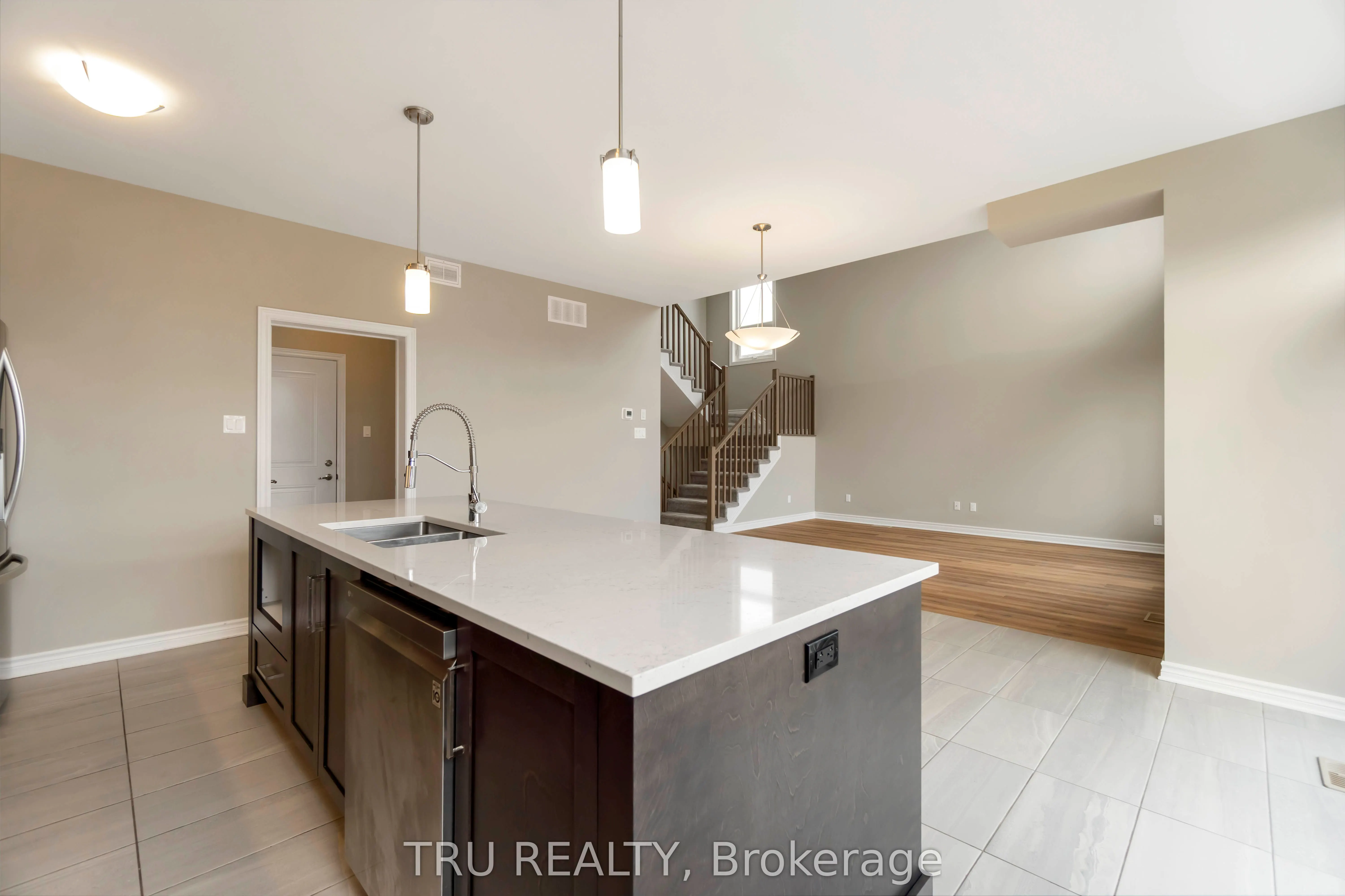 83 DOUGLAS BROWN Way