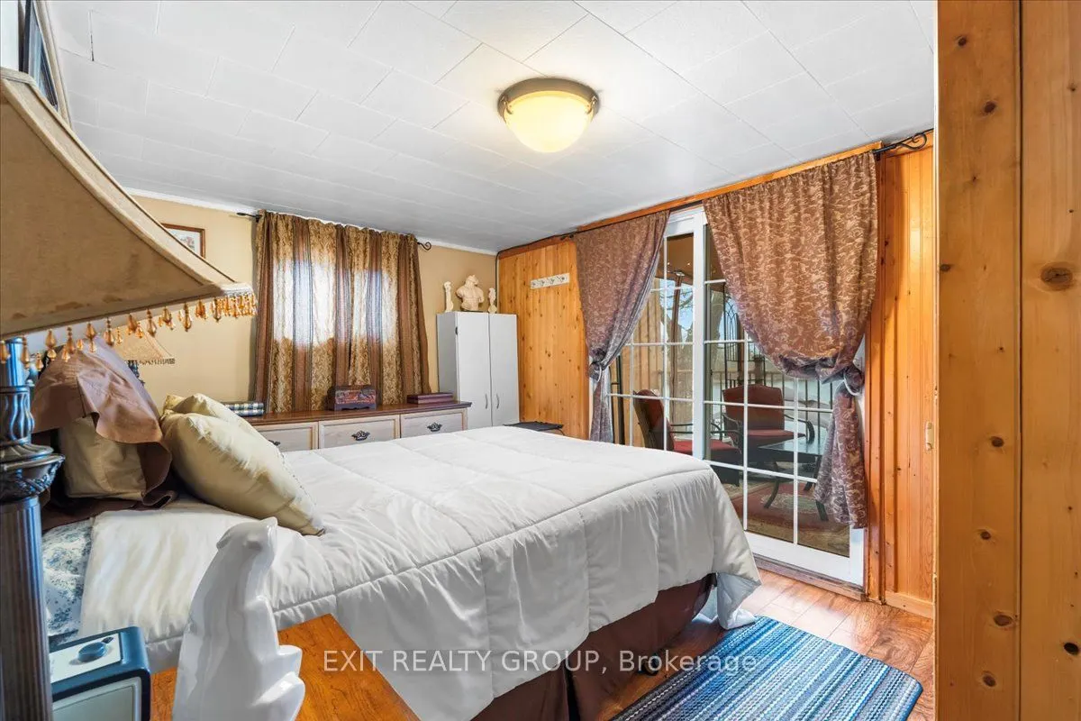 82 Canal Road