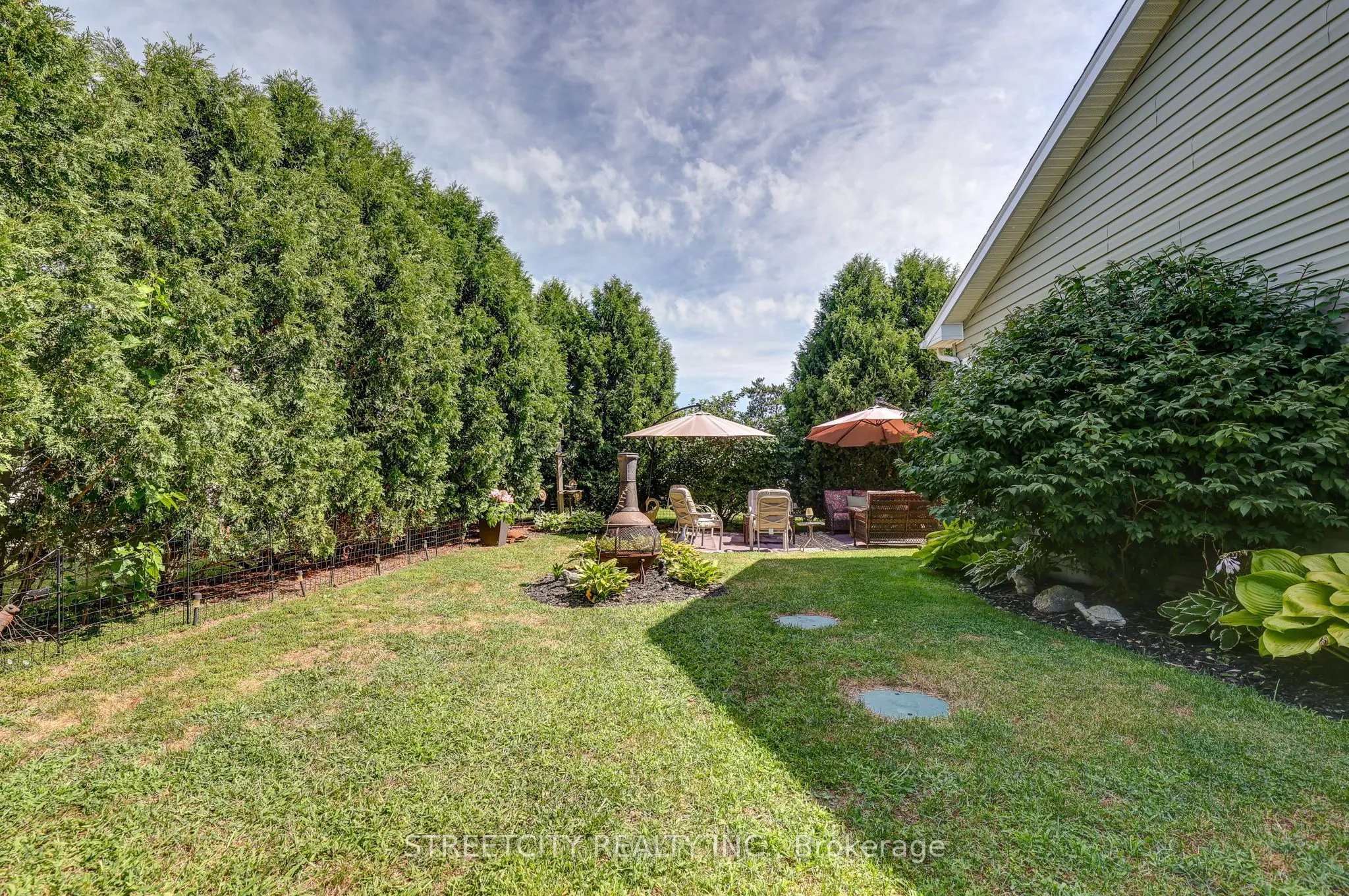 481 Richard Crescent