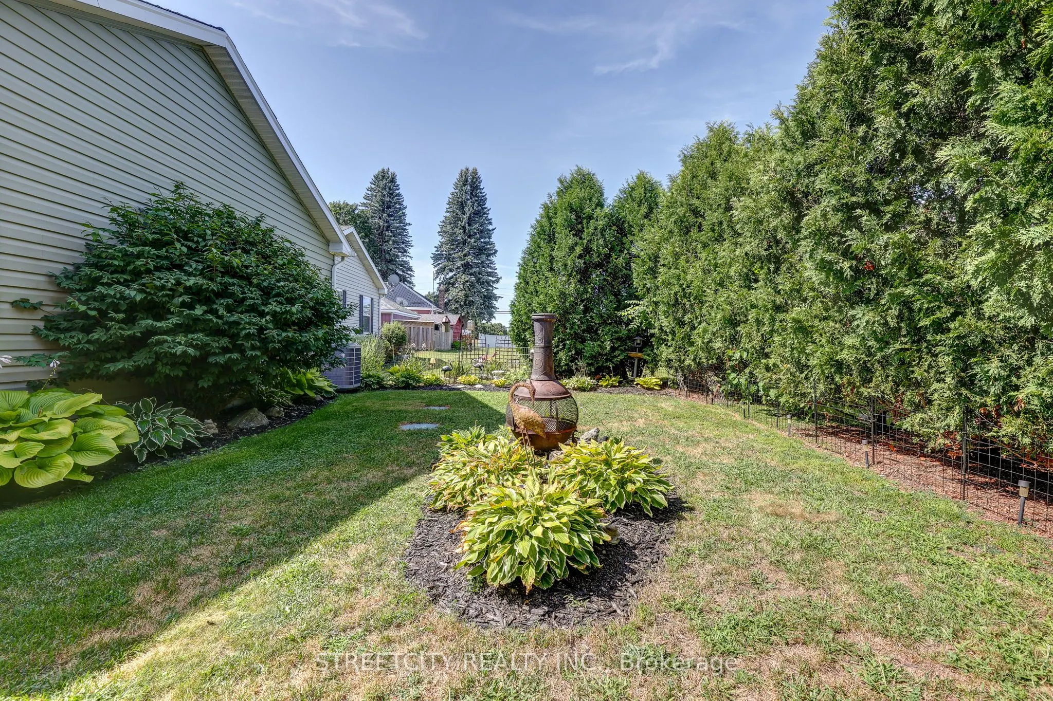 481 Richard Crescent