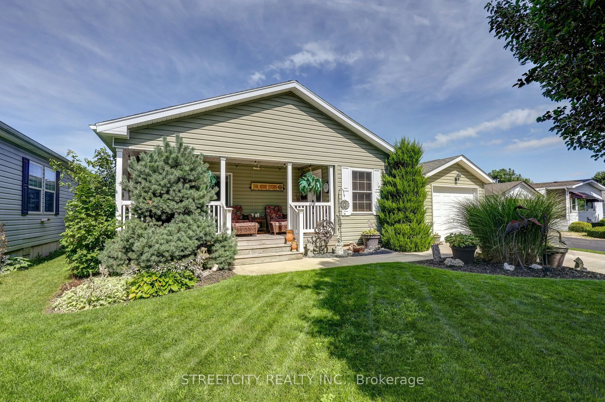 481 Richard Crescent