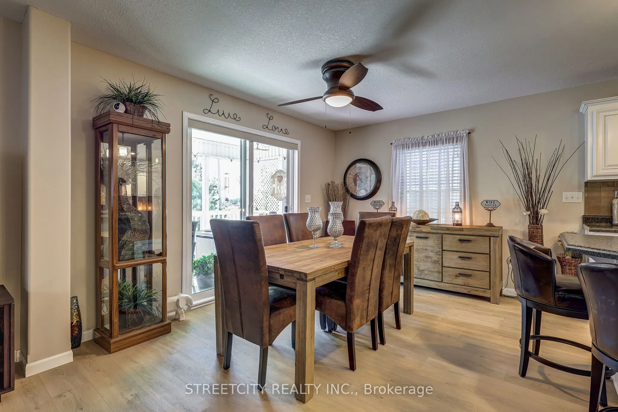 481 Richard Crescent