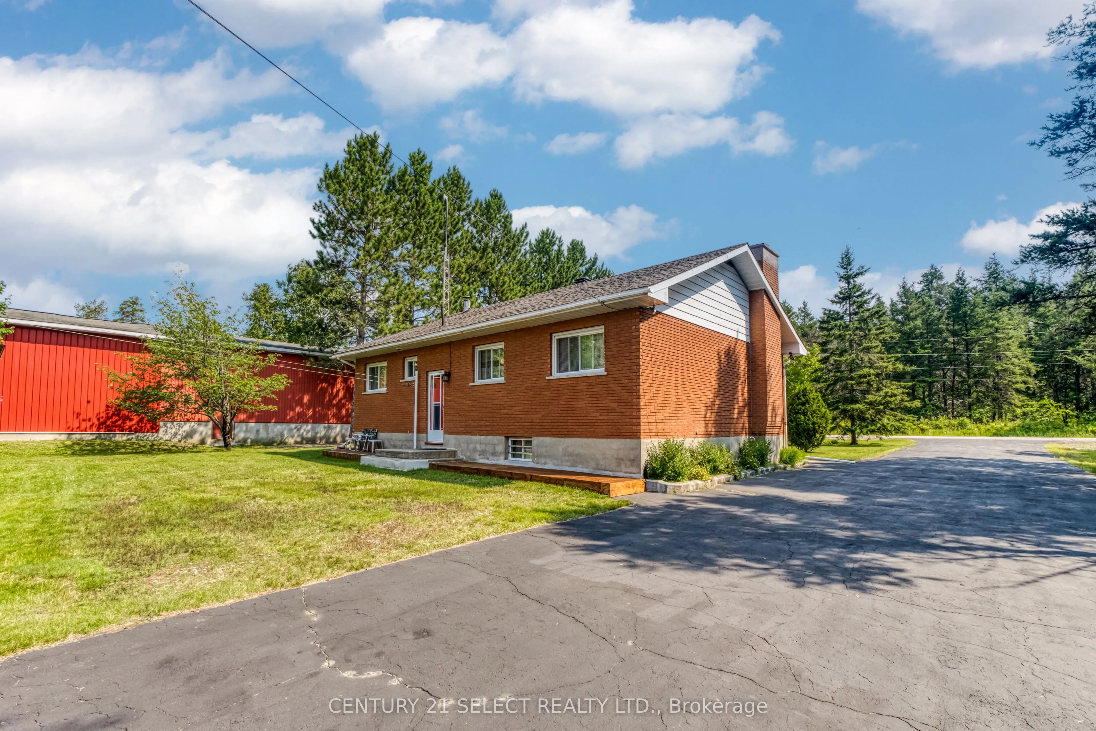 95 Dufferin Street