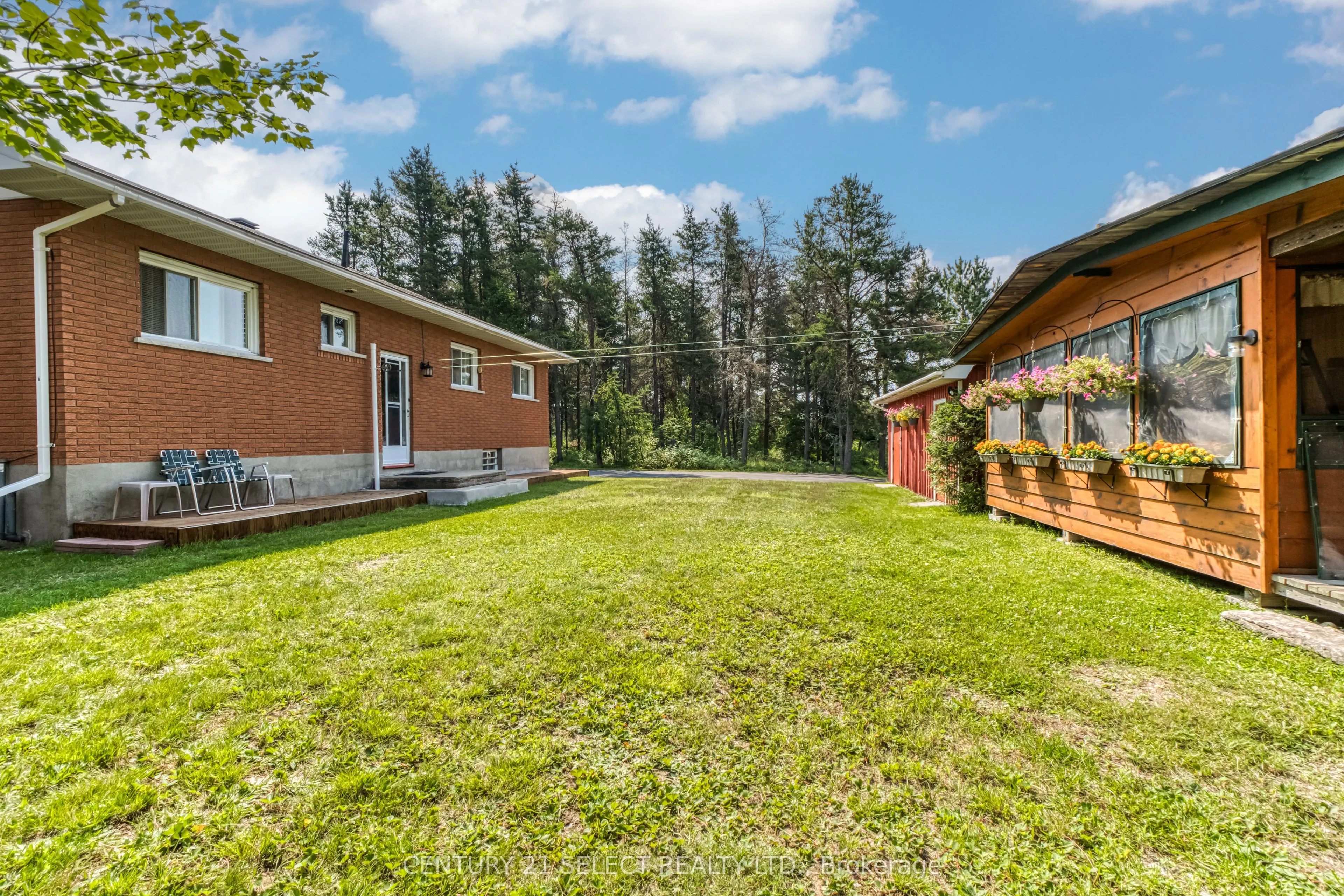 95 Dufferin Street