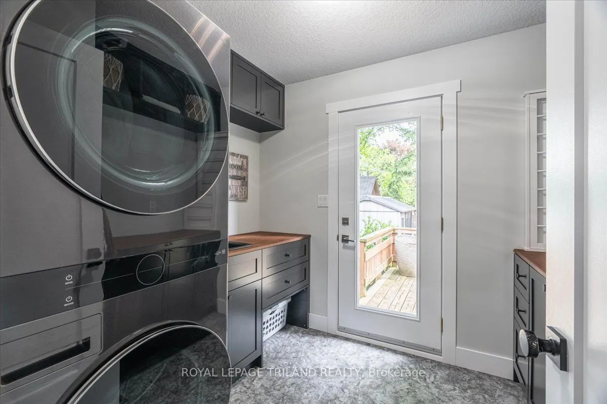 215 Deruiter Drive