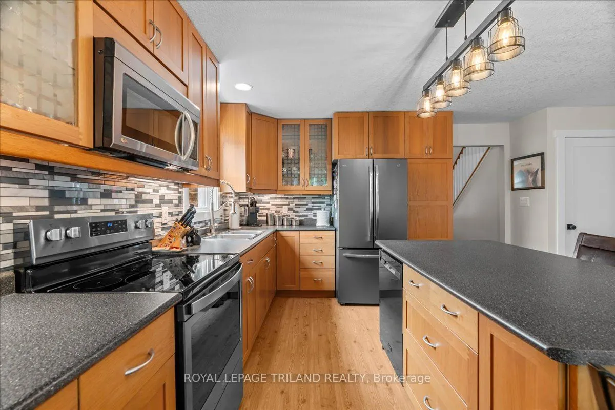 215 Deruiter Drive