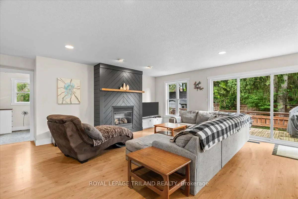 215 Deruiter Drive