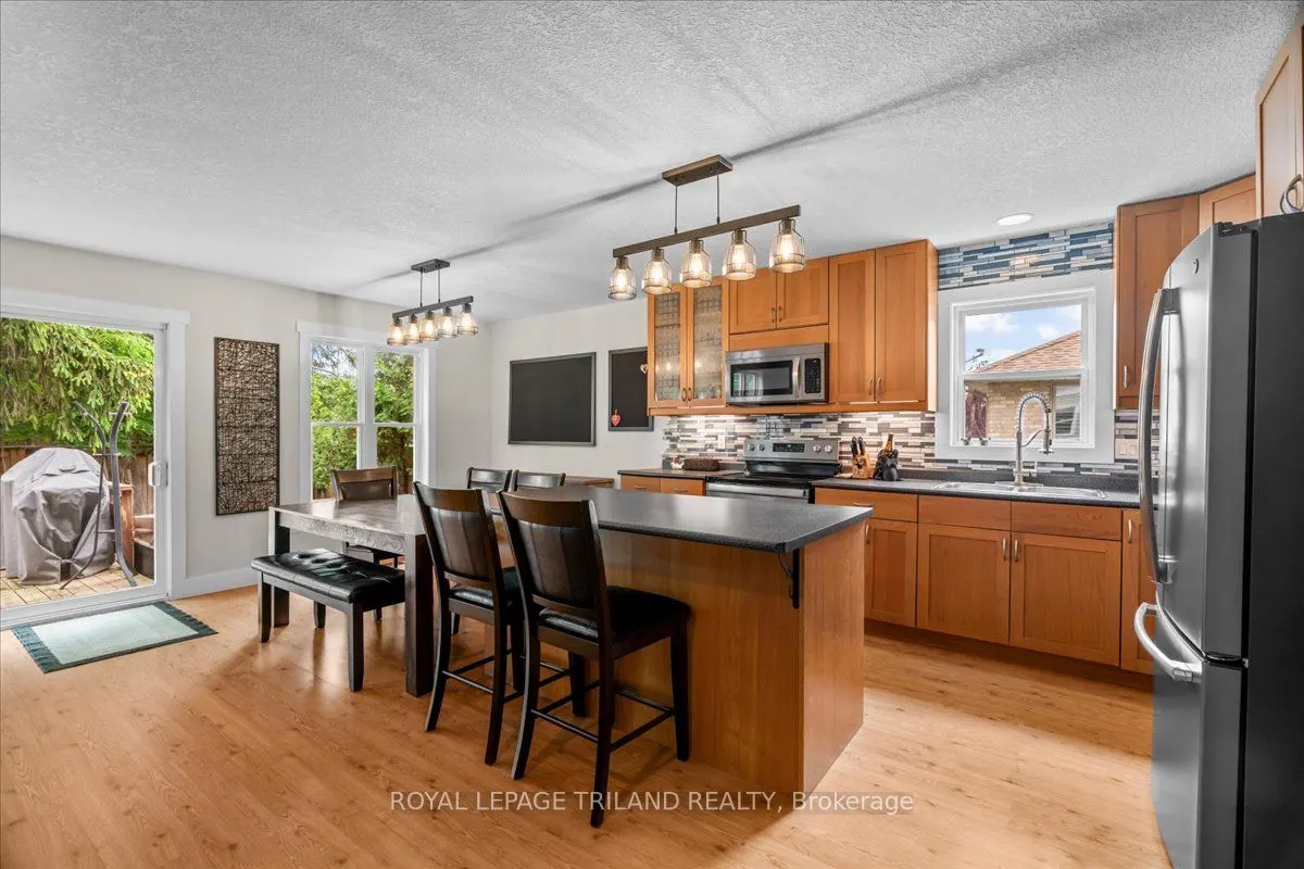 215 Deruiter Drive