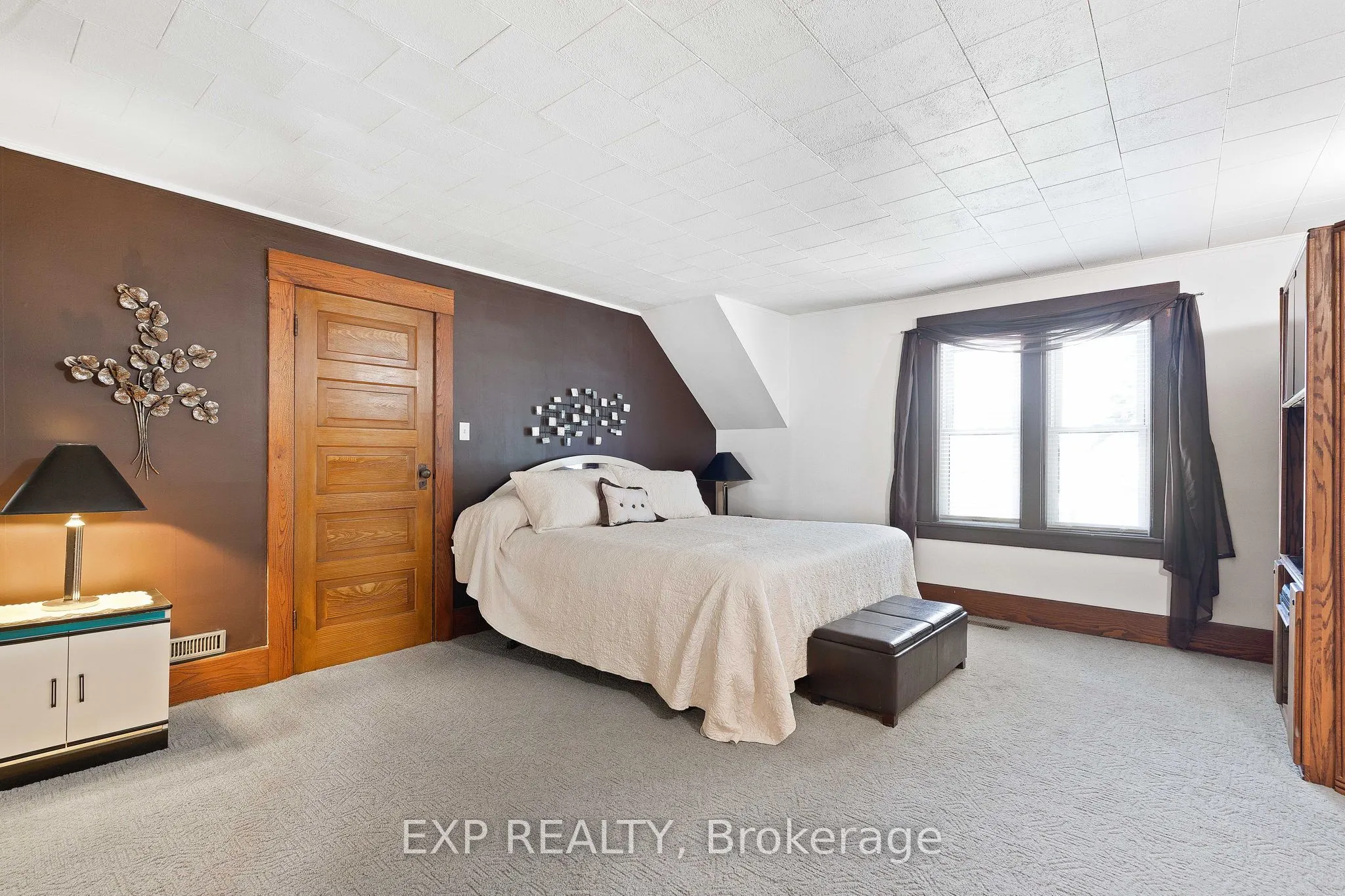 247 Furnival Road