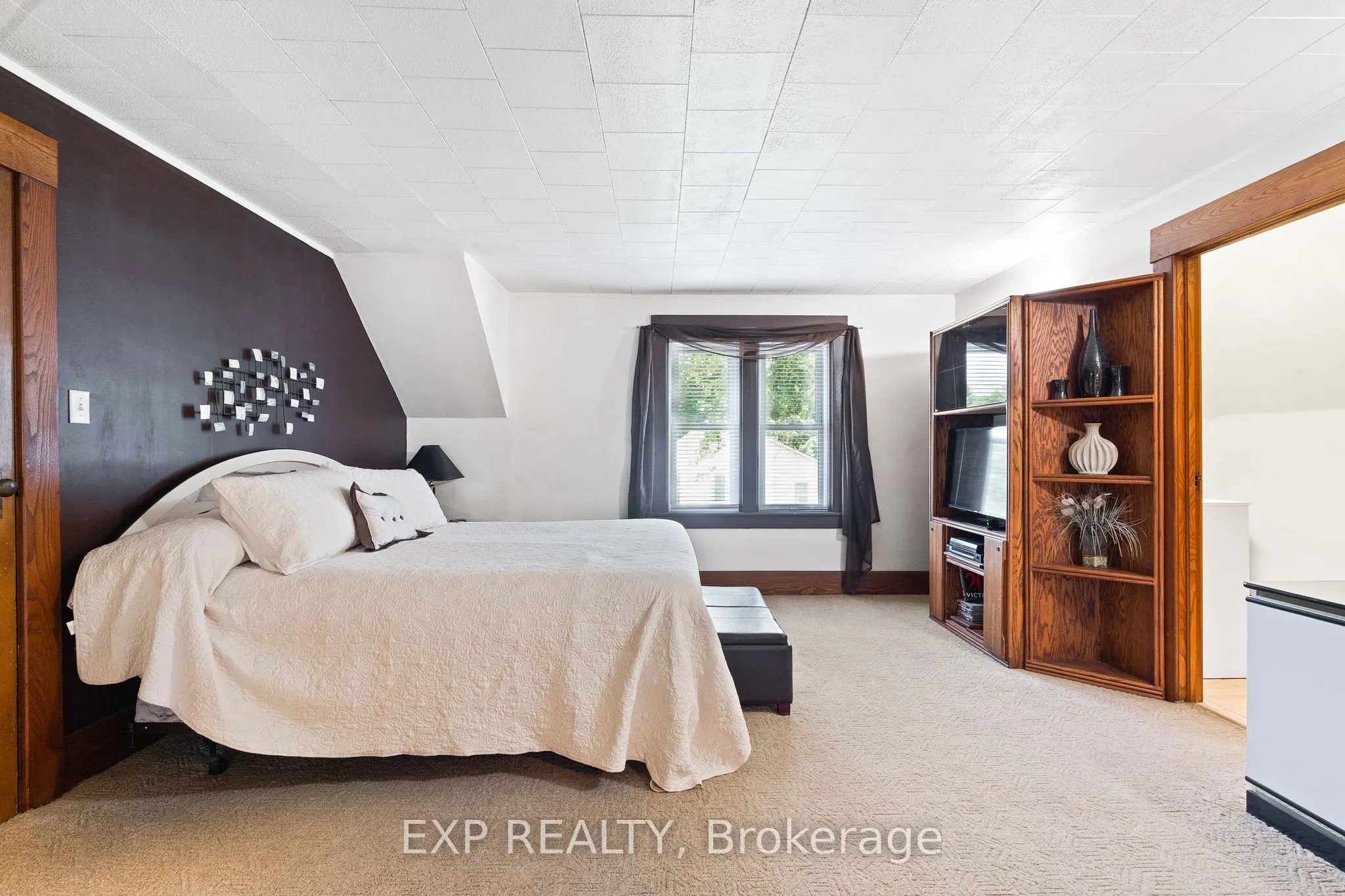 247 Furnival Road