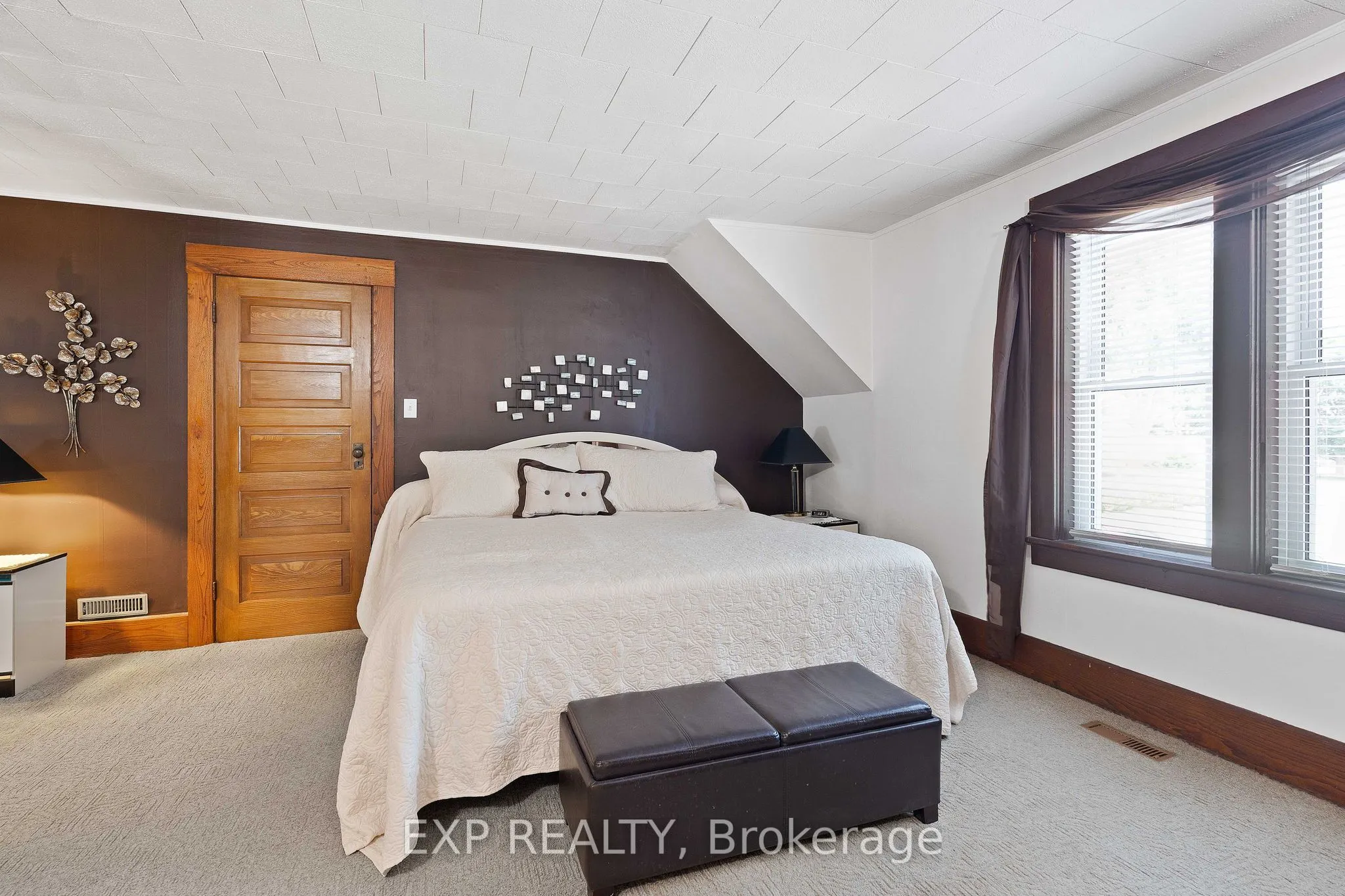 247 Furnival Road