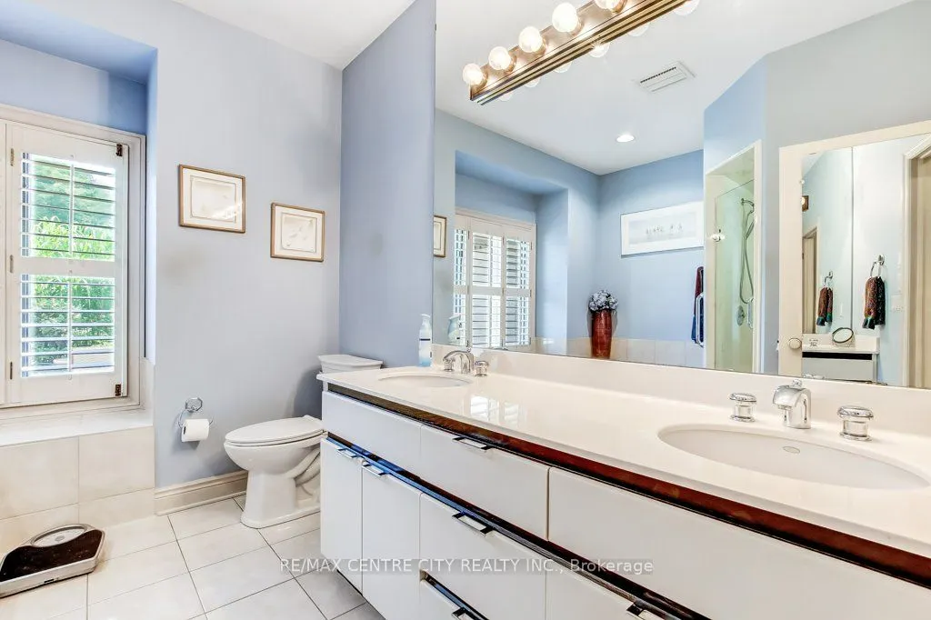 1200 Riverside Drive, #27