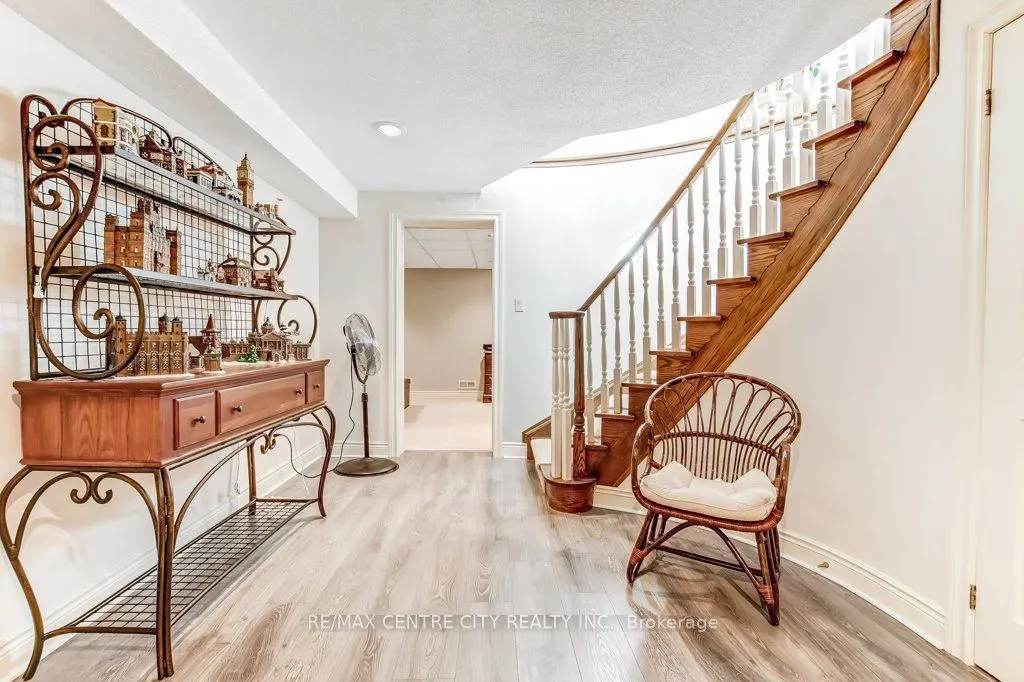 1200 Riverside Drive, #27