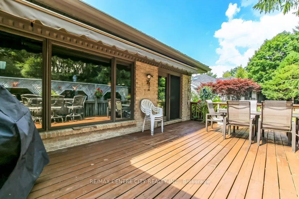 1200 Riverside Drive, #27