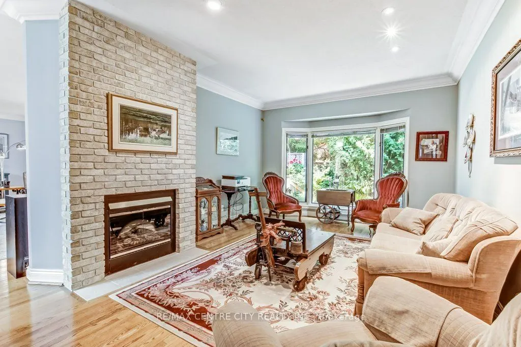 1200 Riverside Drive, #27